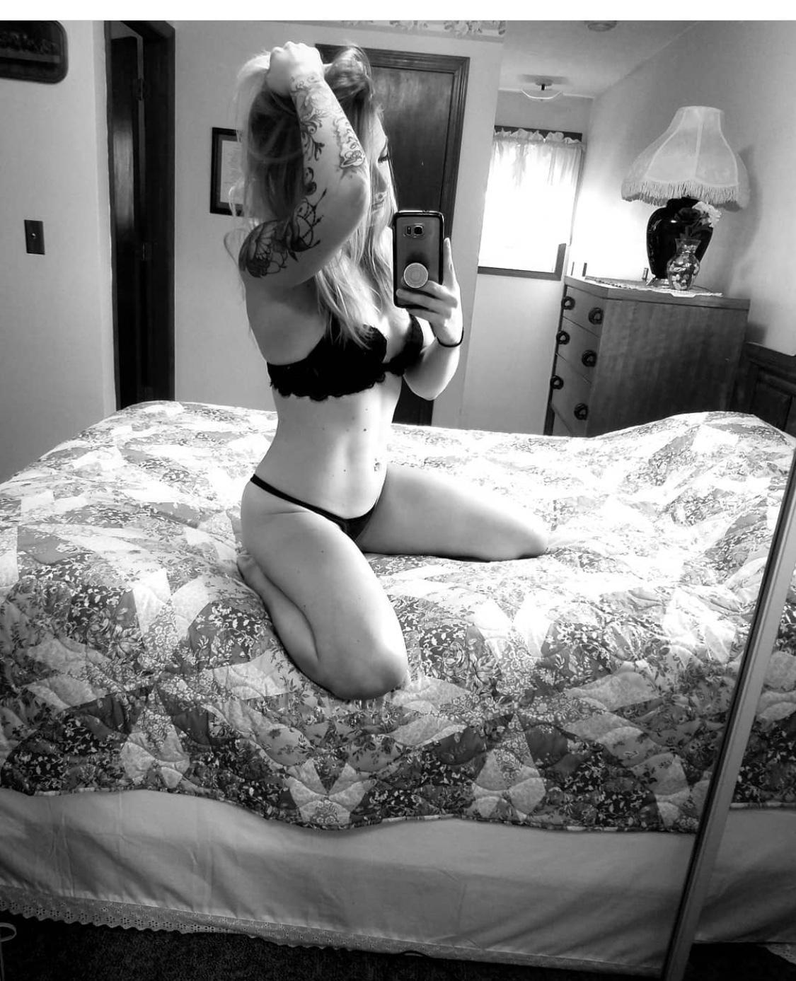 Lzzy🖤 profile image