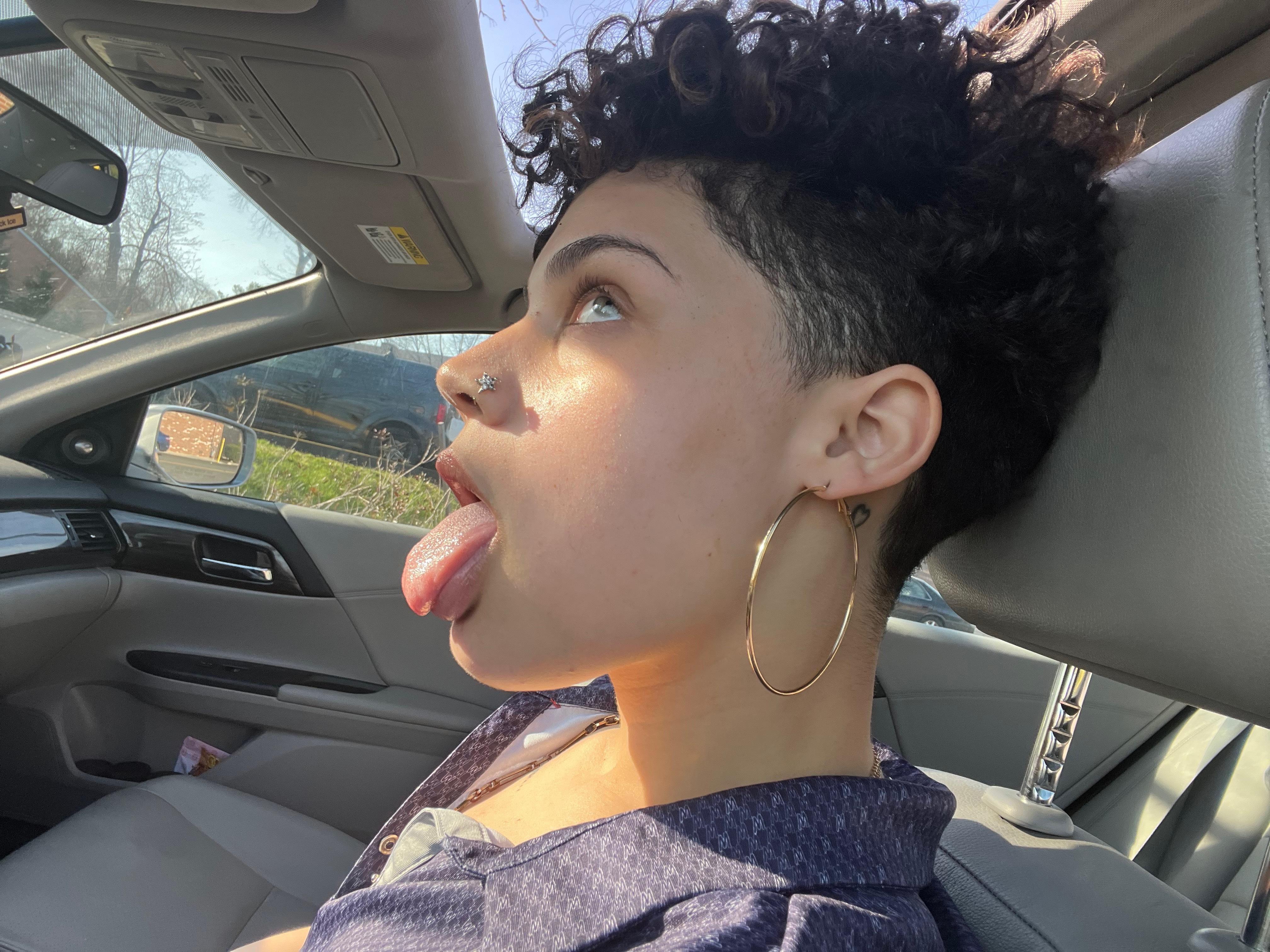 Vic Rose 🌹 profile image