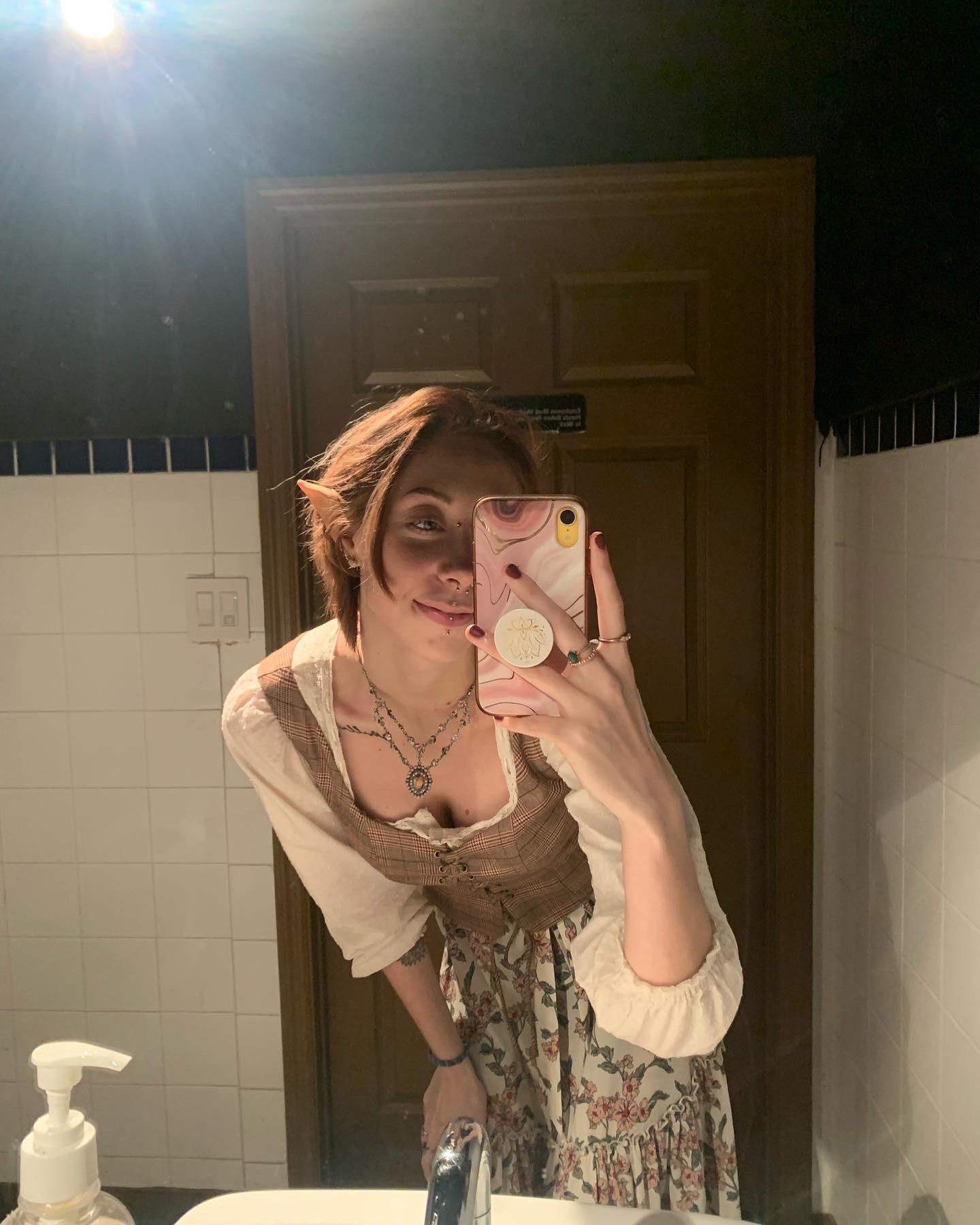 Amethyst Rose profile image