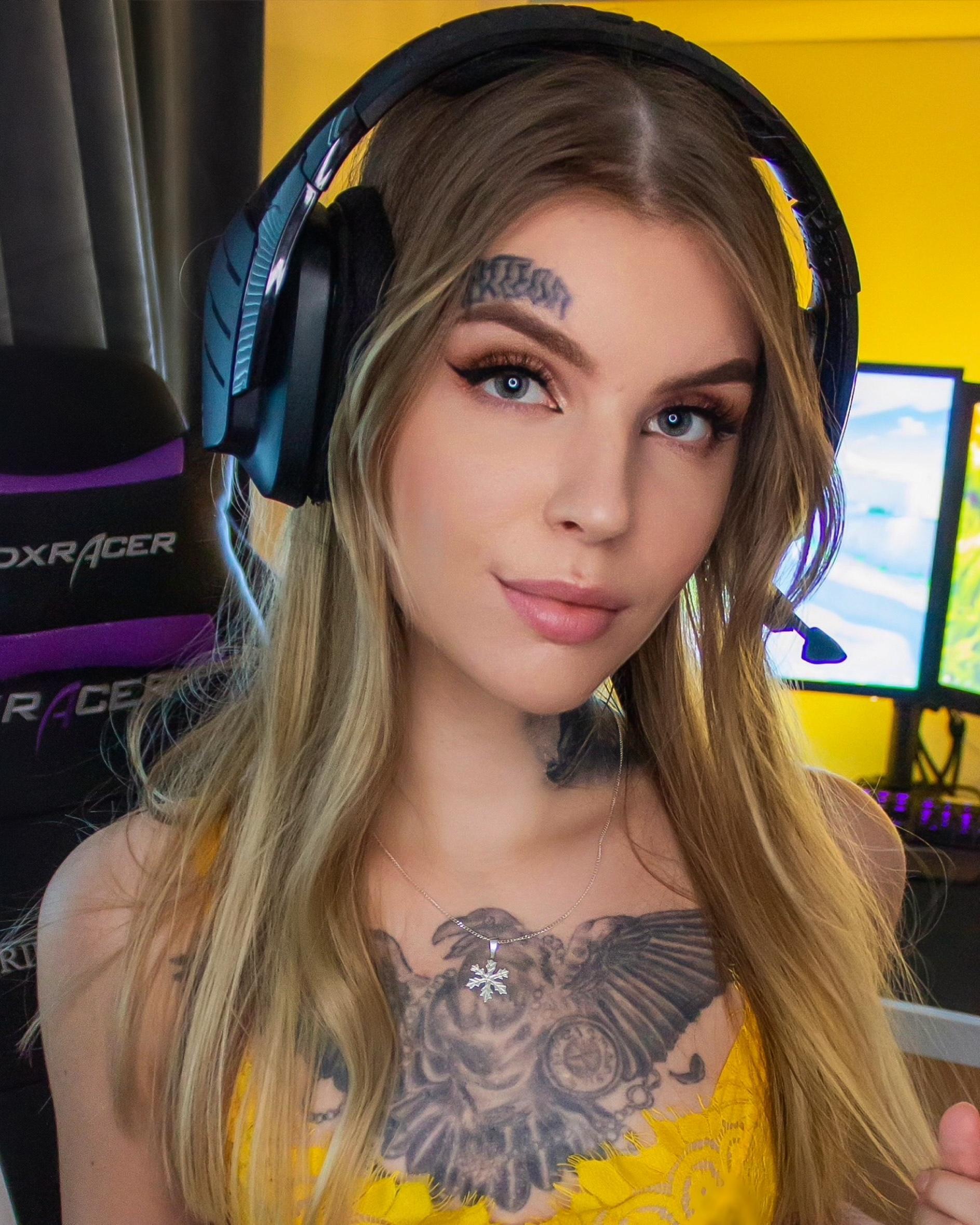 Viktoria profile image