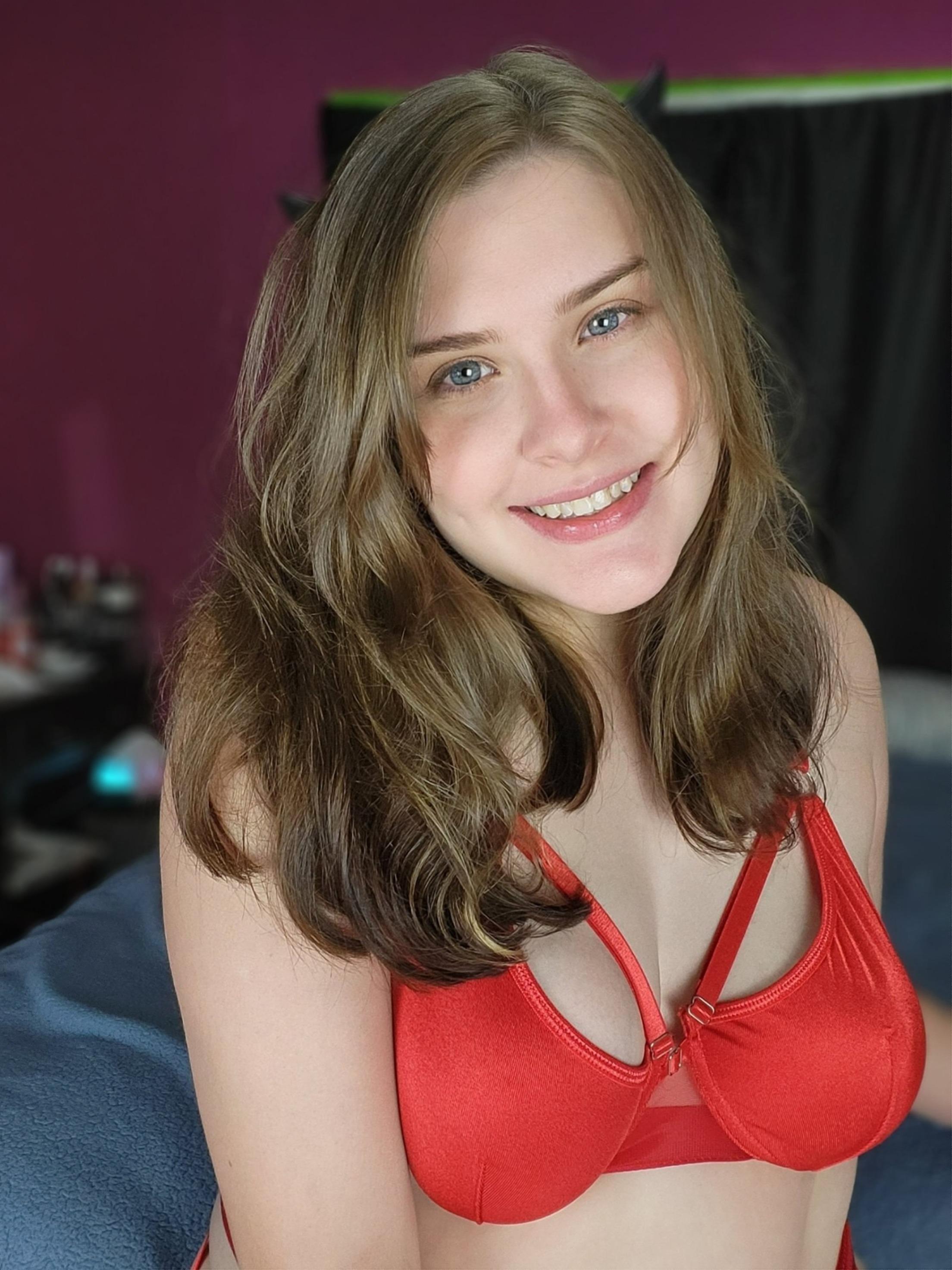 Mommy milkers 🥛💦💦 profile image