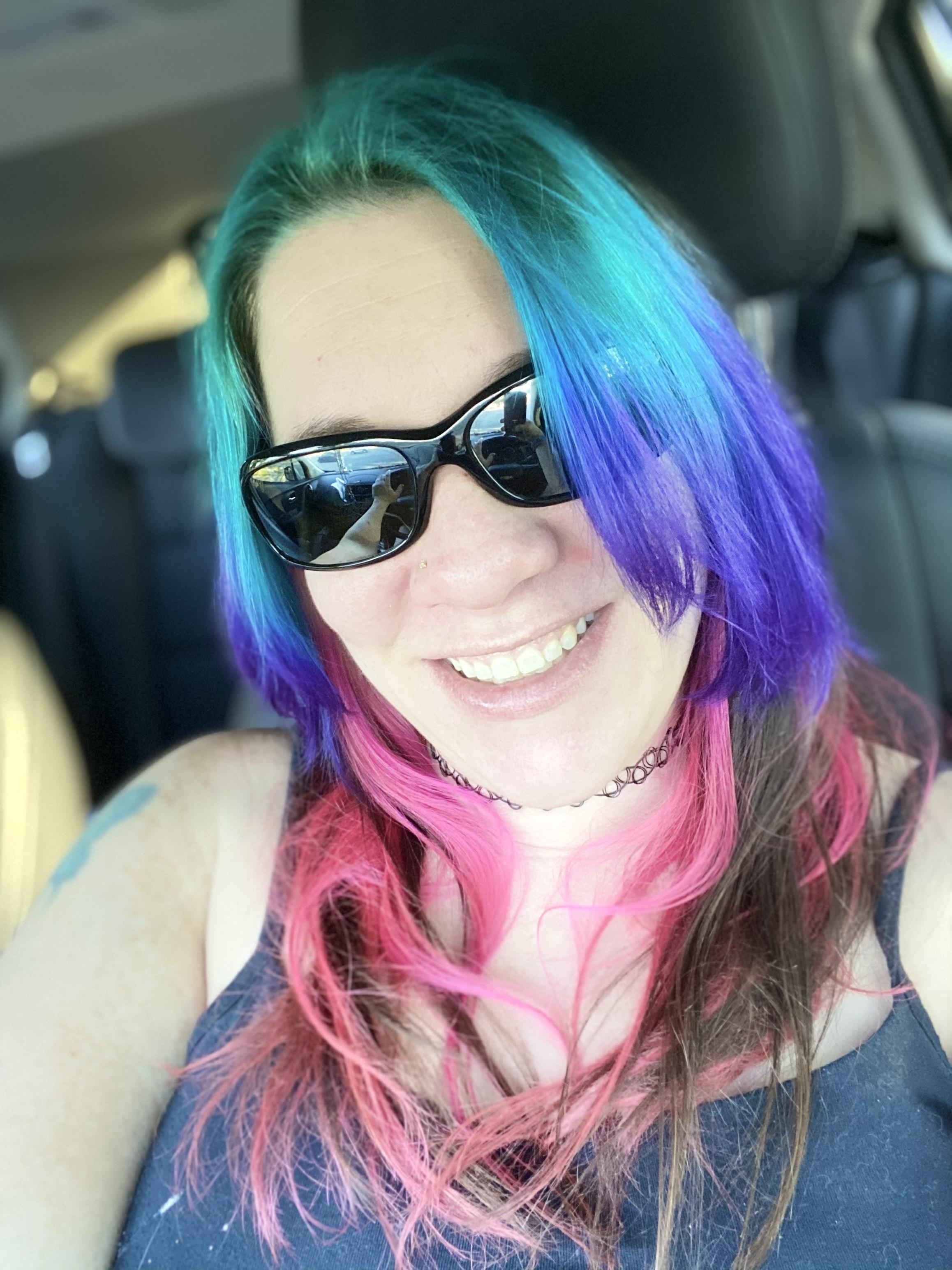 Vahri 🦋🏳️‍🌈 profile image