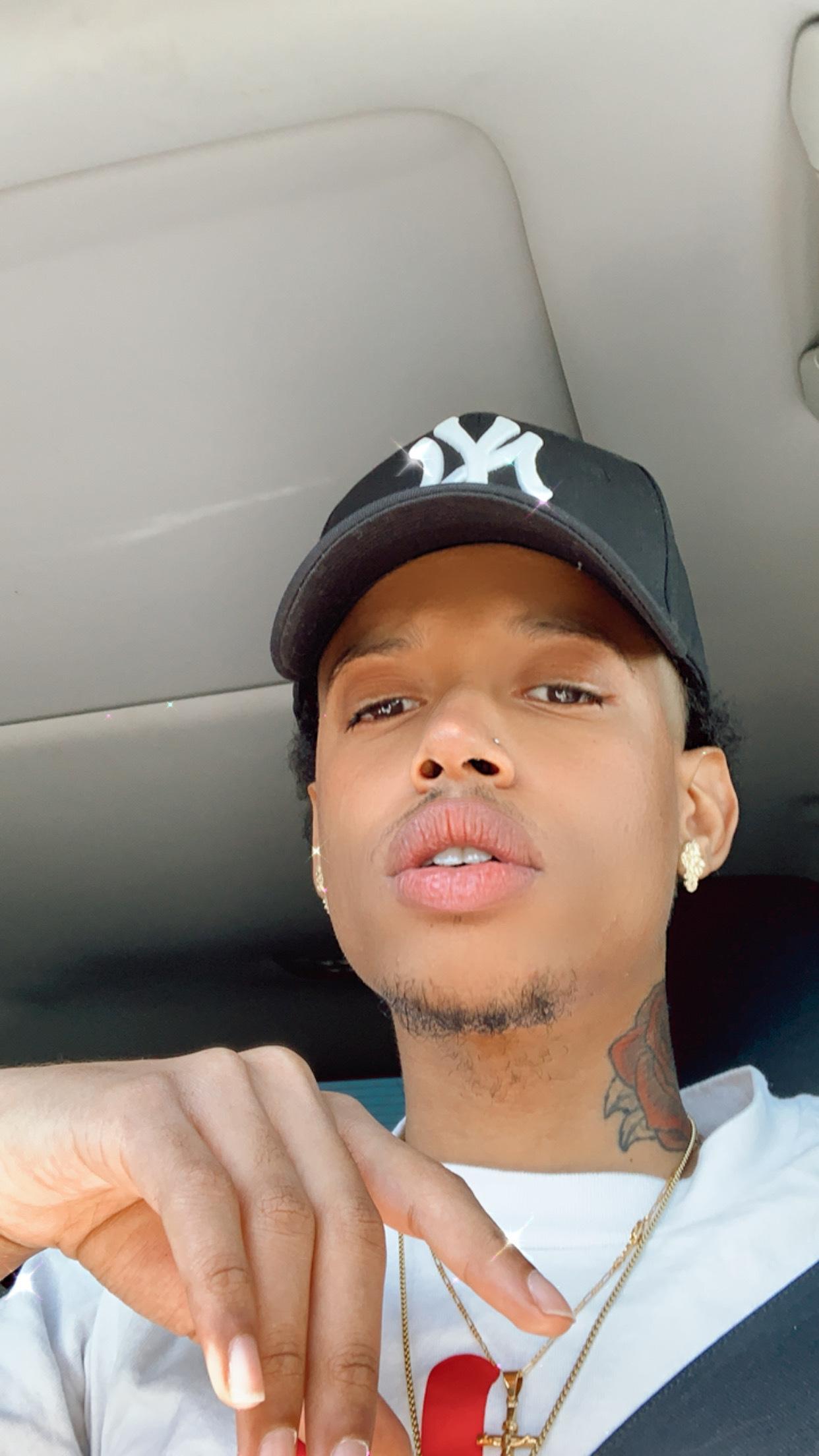 pinky nigga 🥵🎀 profile image