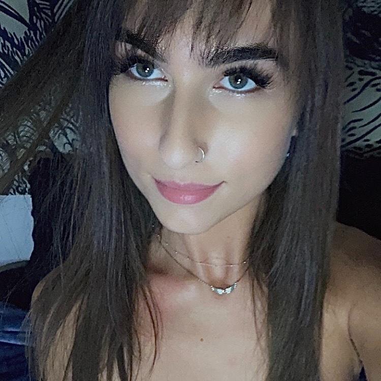 Lucy Blue 💋 profile image