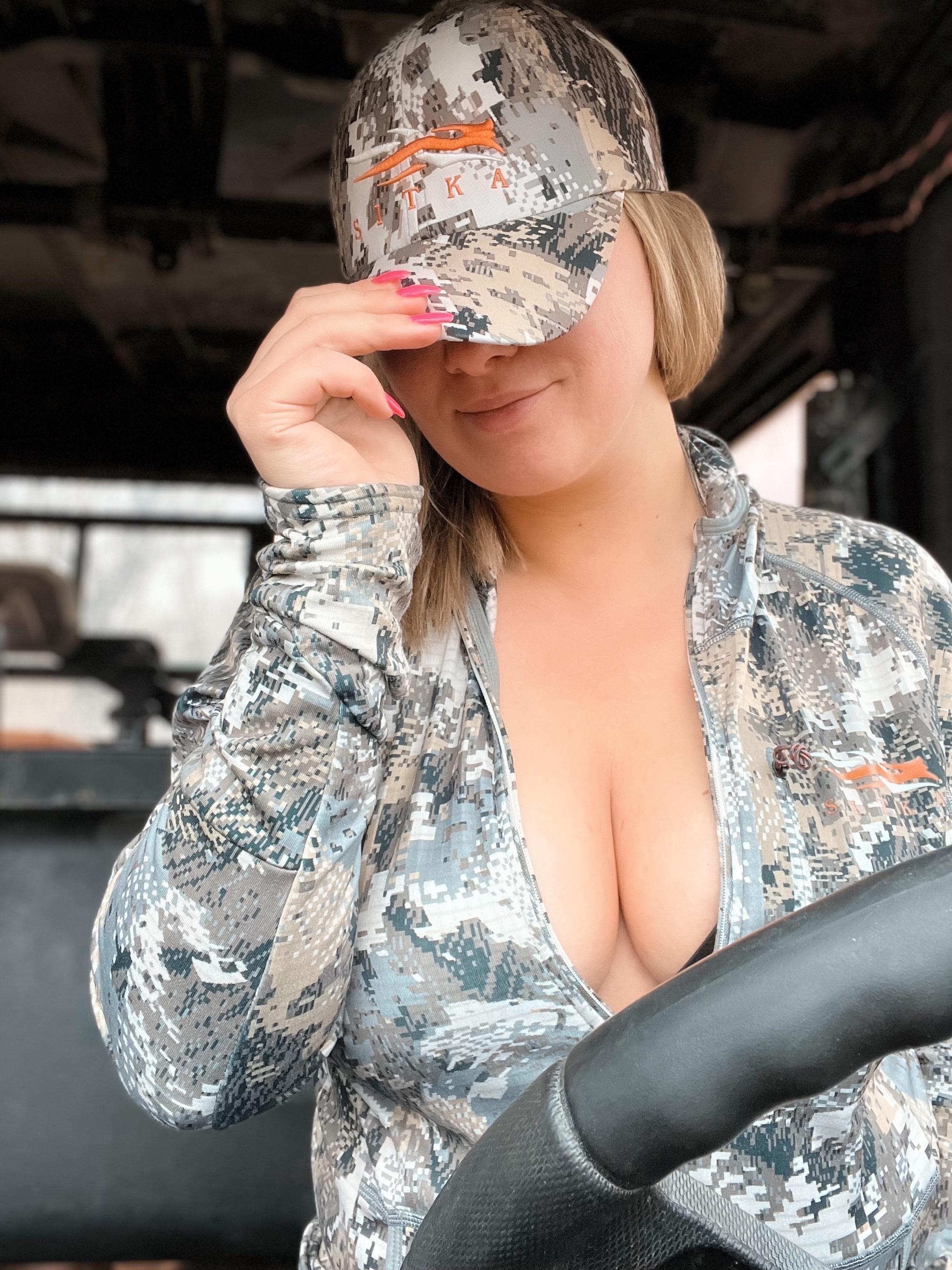 Aspen Hunter •FREE• profile image