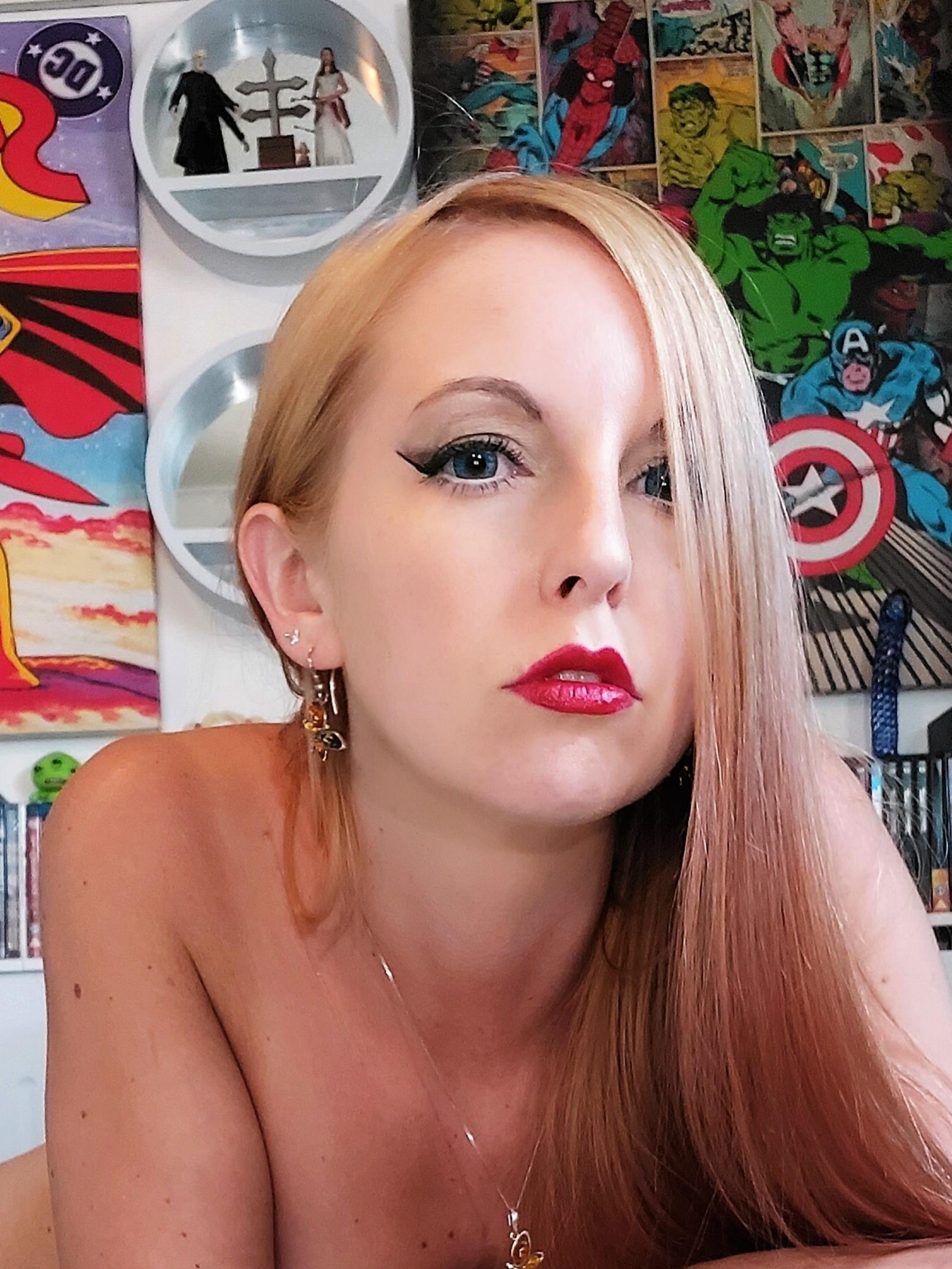 KaraFirefly-Free profile image