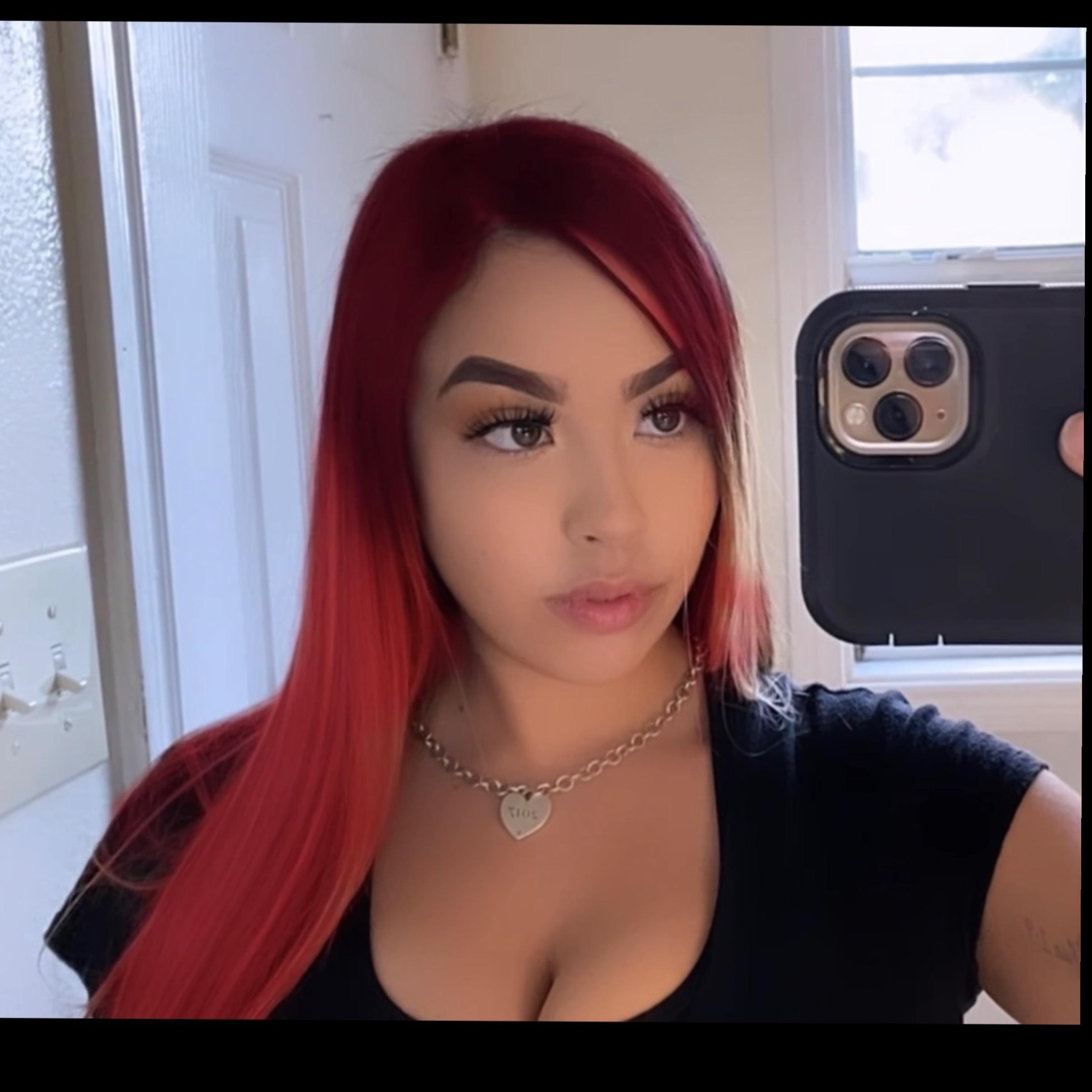 Henneceee 🥴 profile image