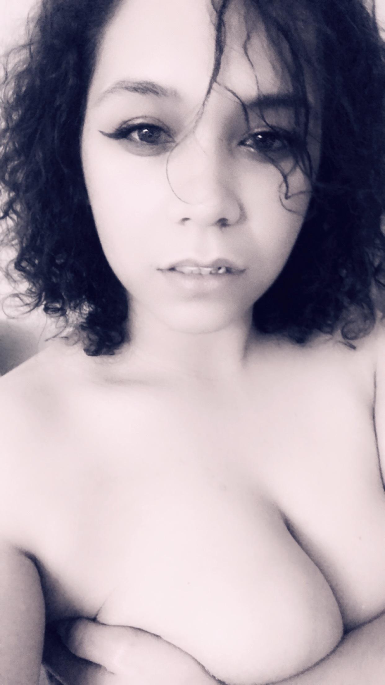 ❤️GoddessRoshelle❤️ profile image