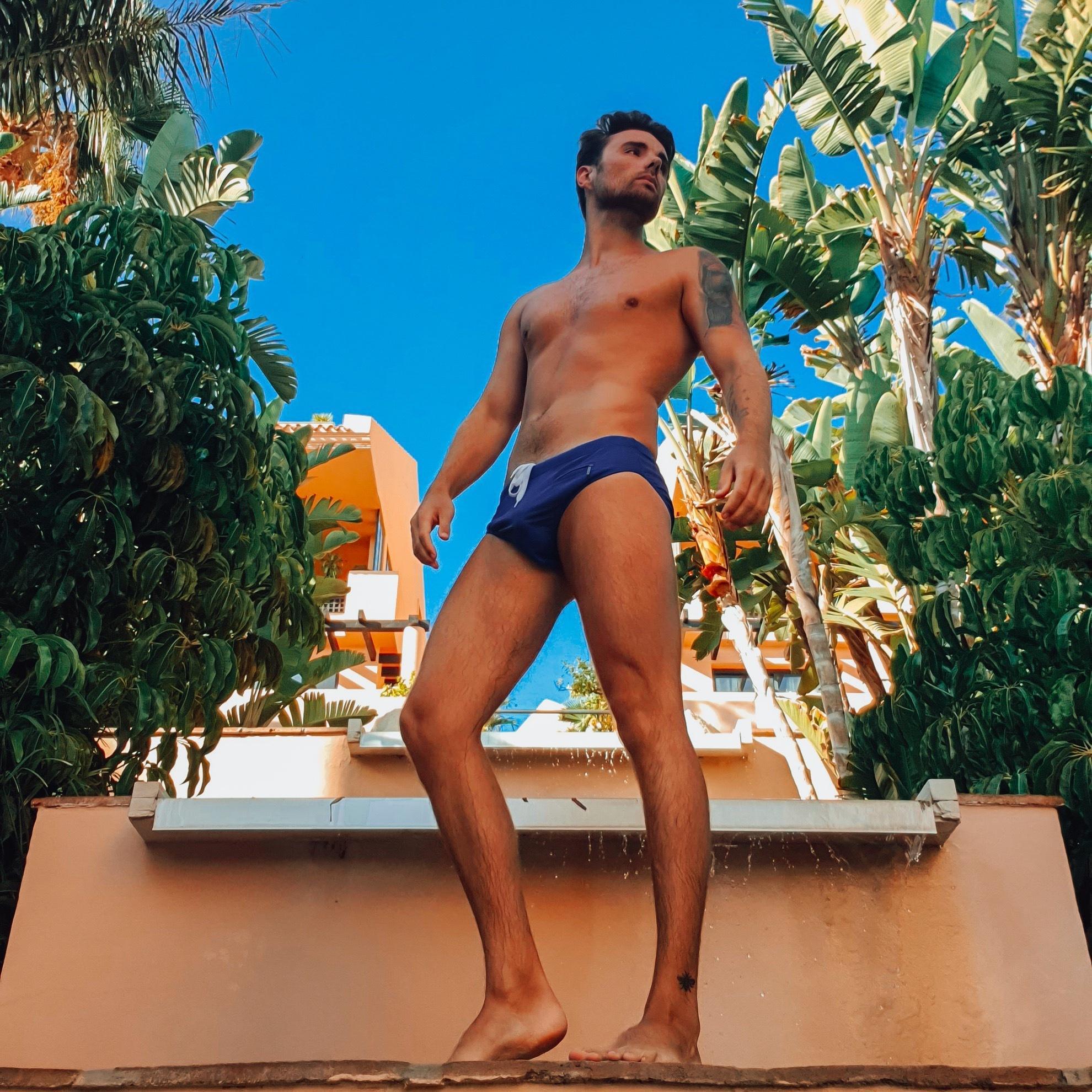 Arron Lowe profile image