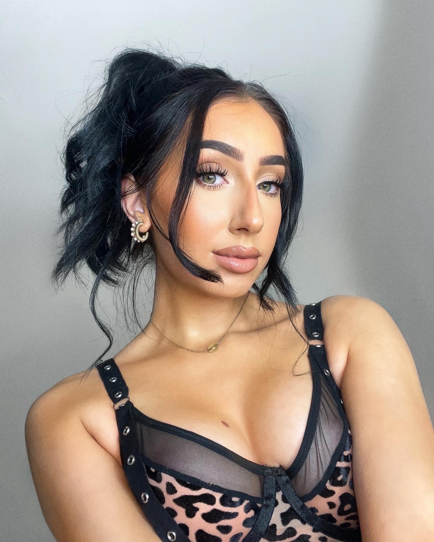 𝗧𝗔𝗠𝗔𝗥𝗔 𝗥𝗢𝗦𝗘 profile image