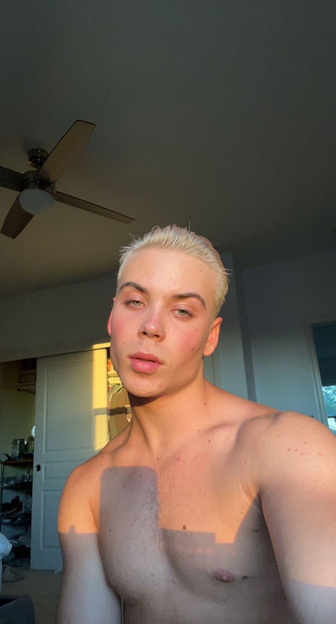 Fresh naired ass profile image