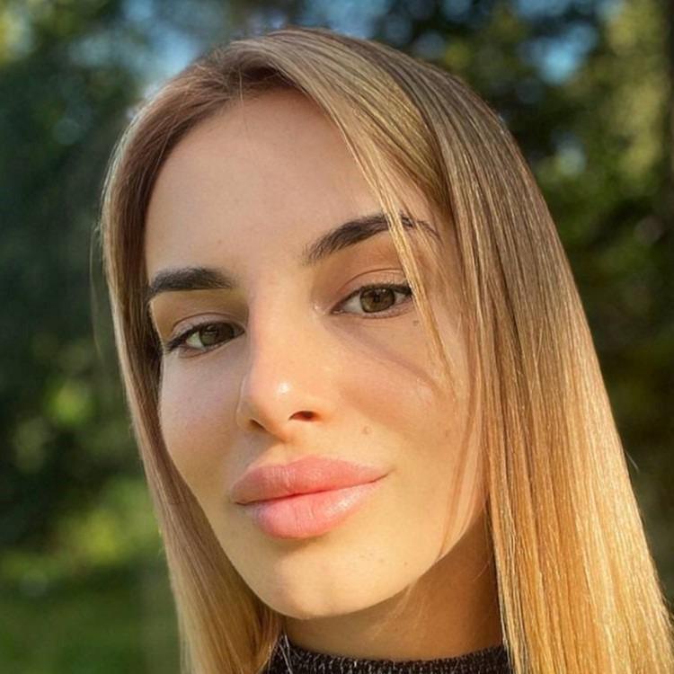 Kris Blow 🤍 profile image