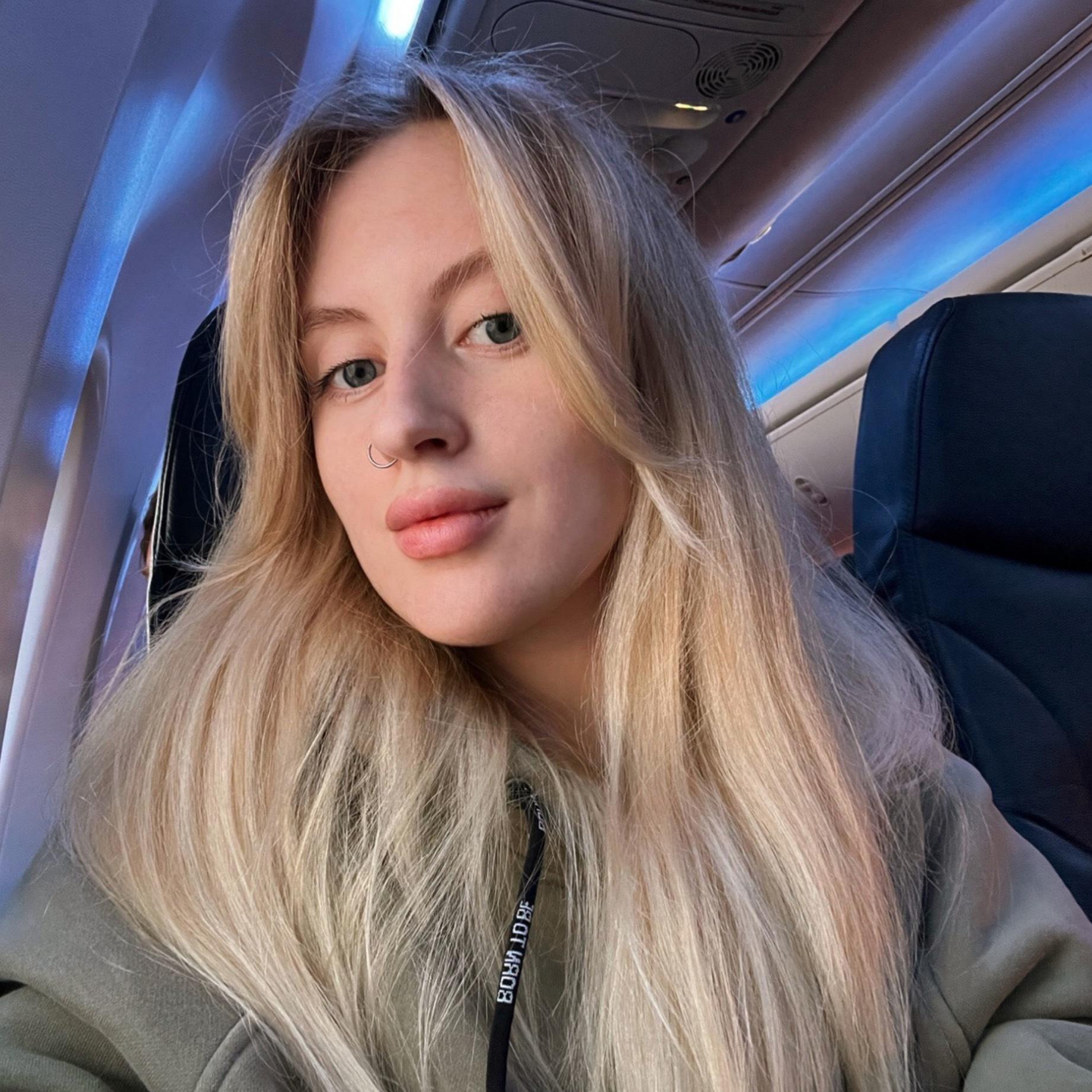 your boo 🫧 profile image