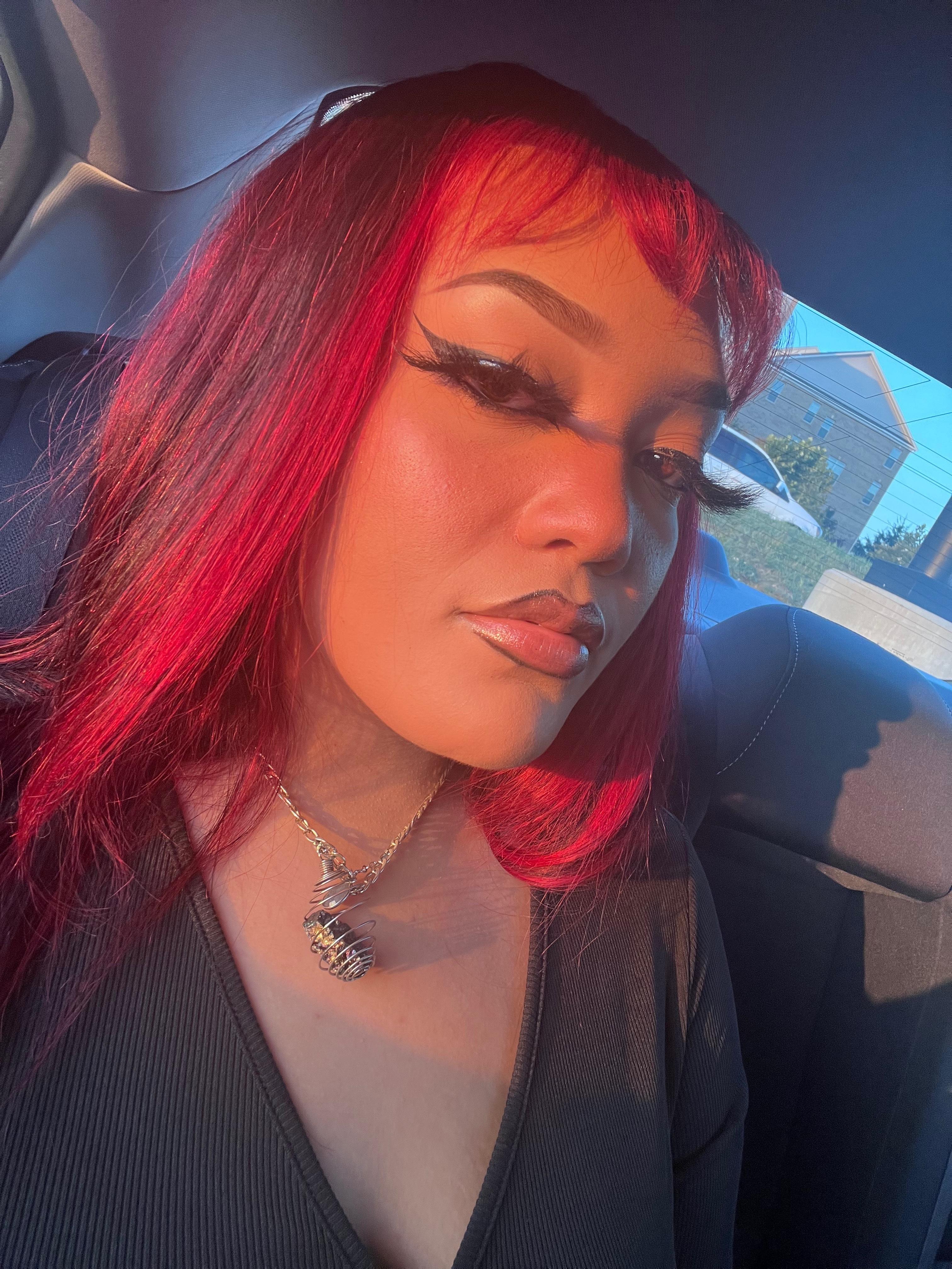 SWEETEST BEE YOU’LL EVER SEE😘 profile image