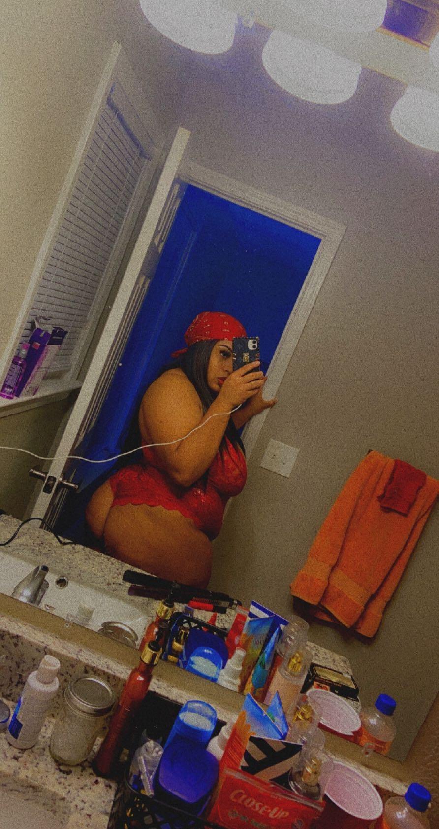 Curvy Lynn profile image