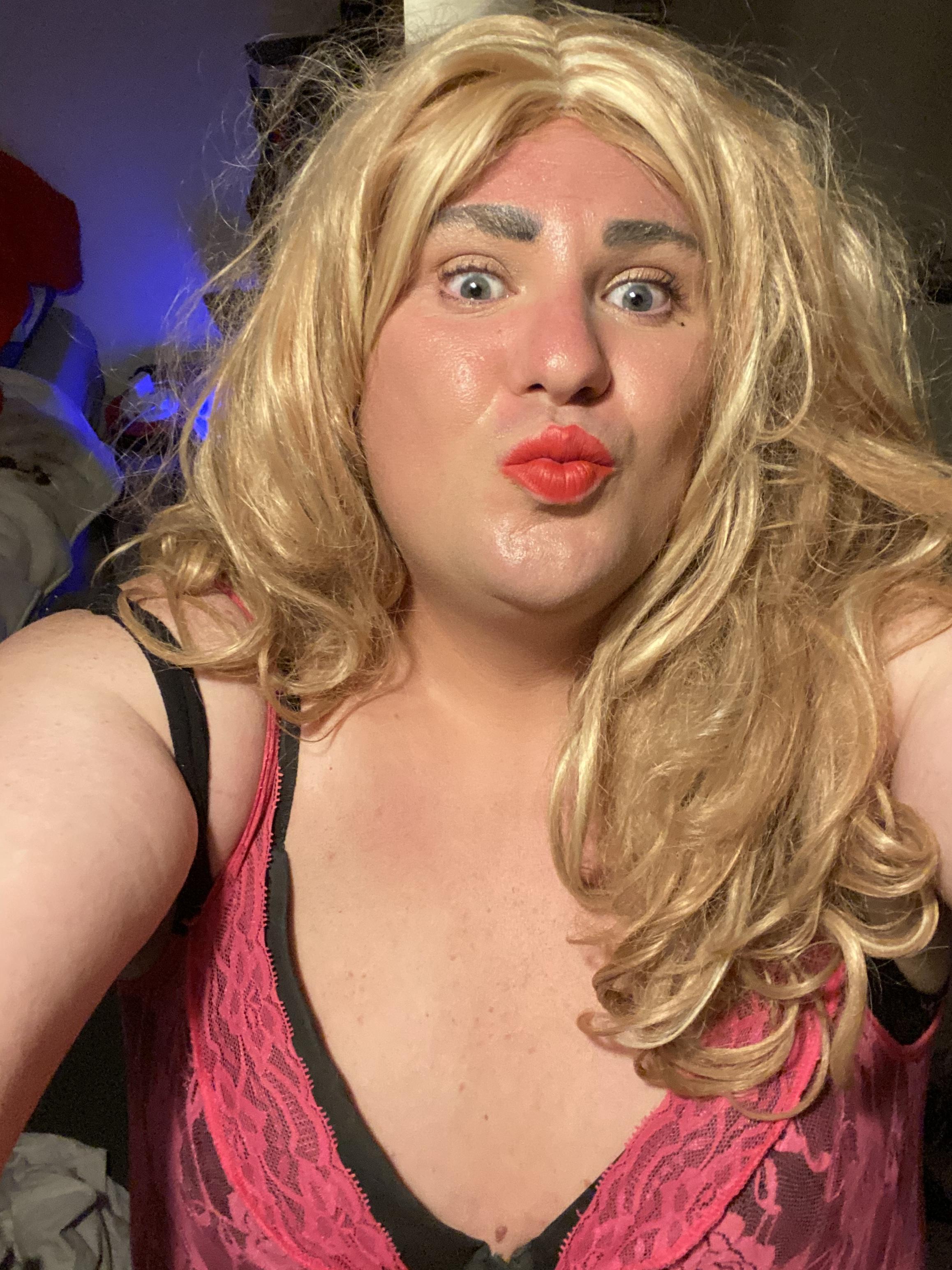 Anna R profile image