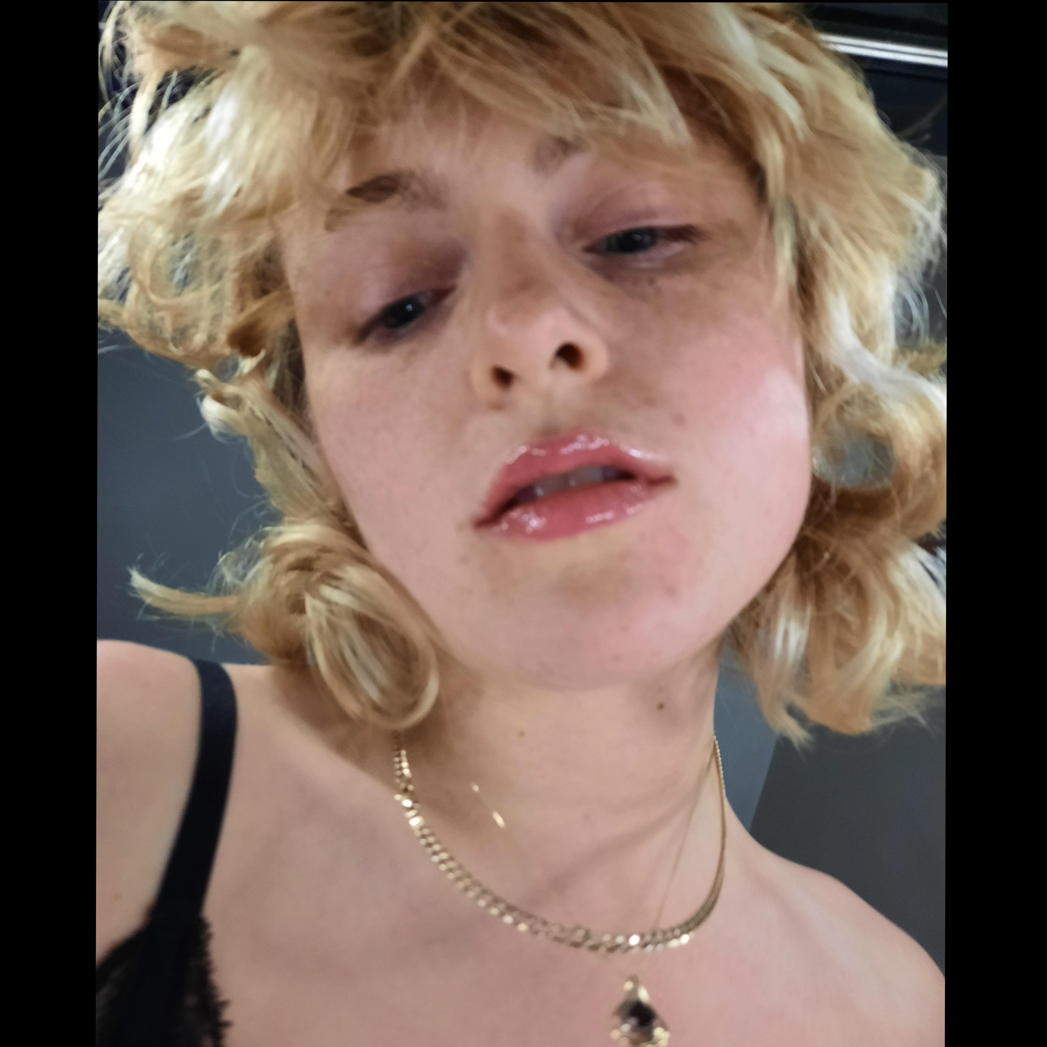 aka Phie profile image