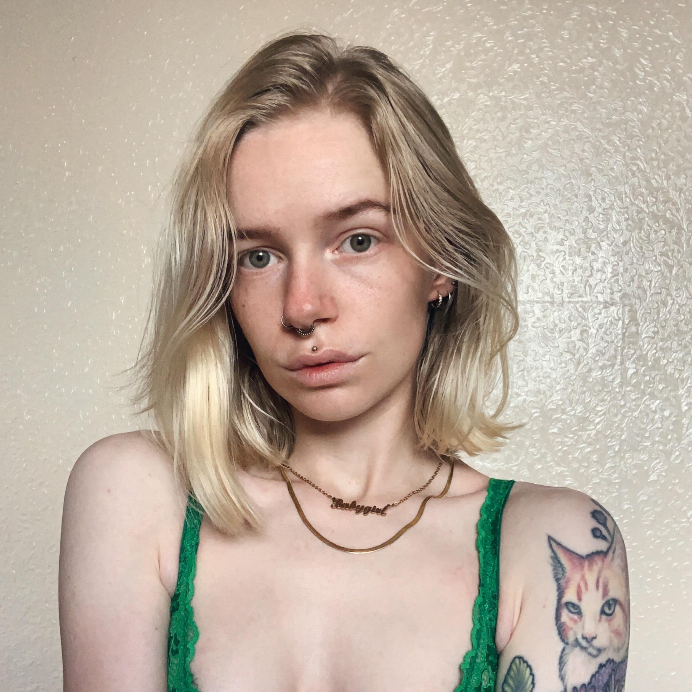 Queen Gem profile image