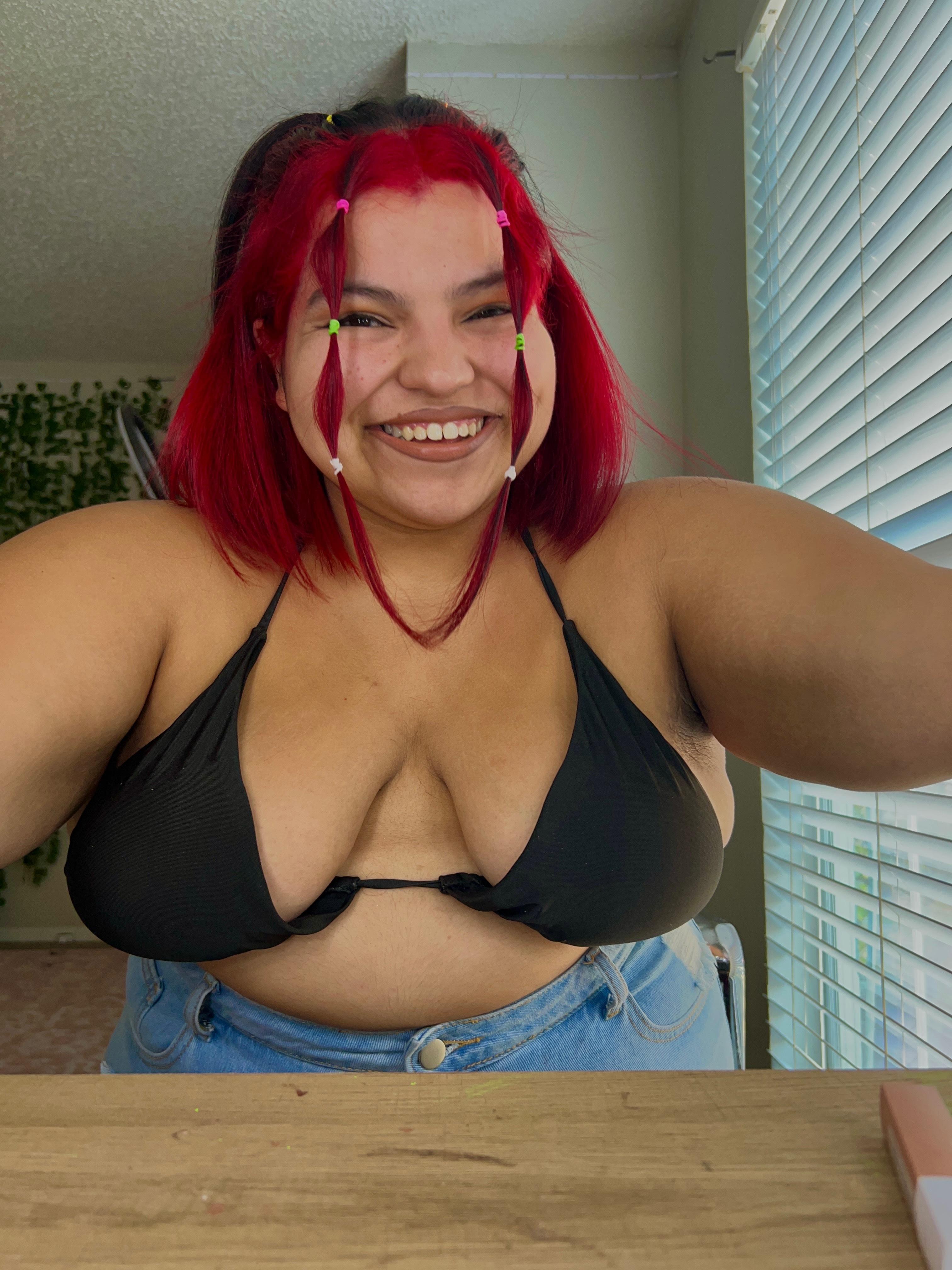 Lizzzzy profile image