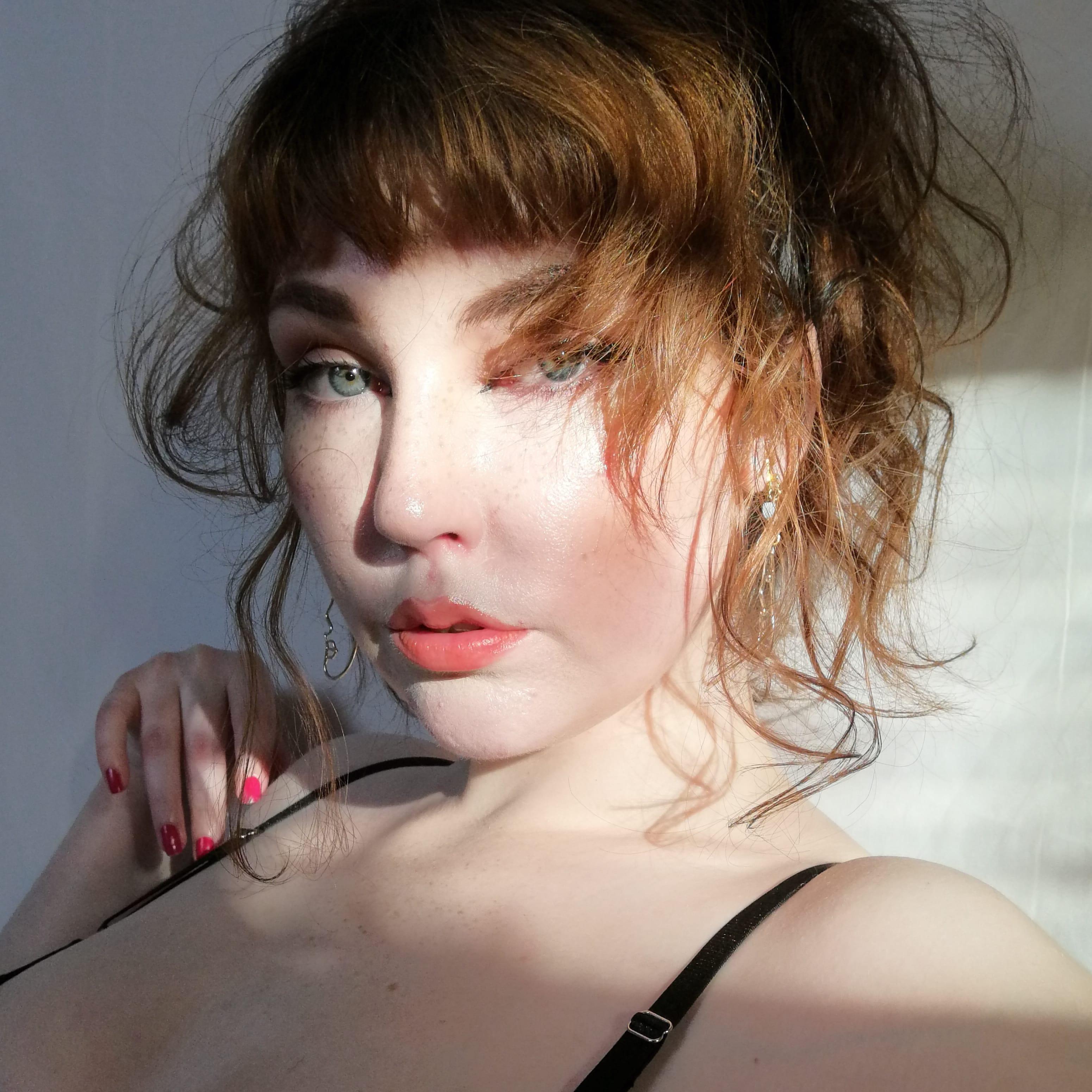 𝘋𝘪𝘯𝘬𝘺 𝘋𝘦𝘮𝘶𝘳𝘦 👠 profile image