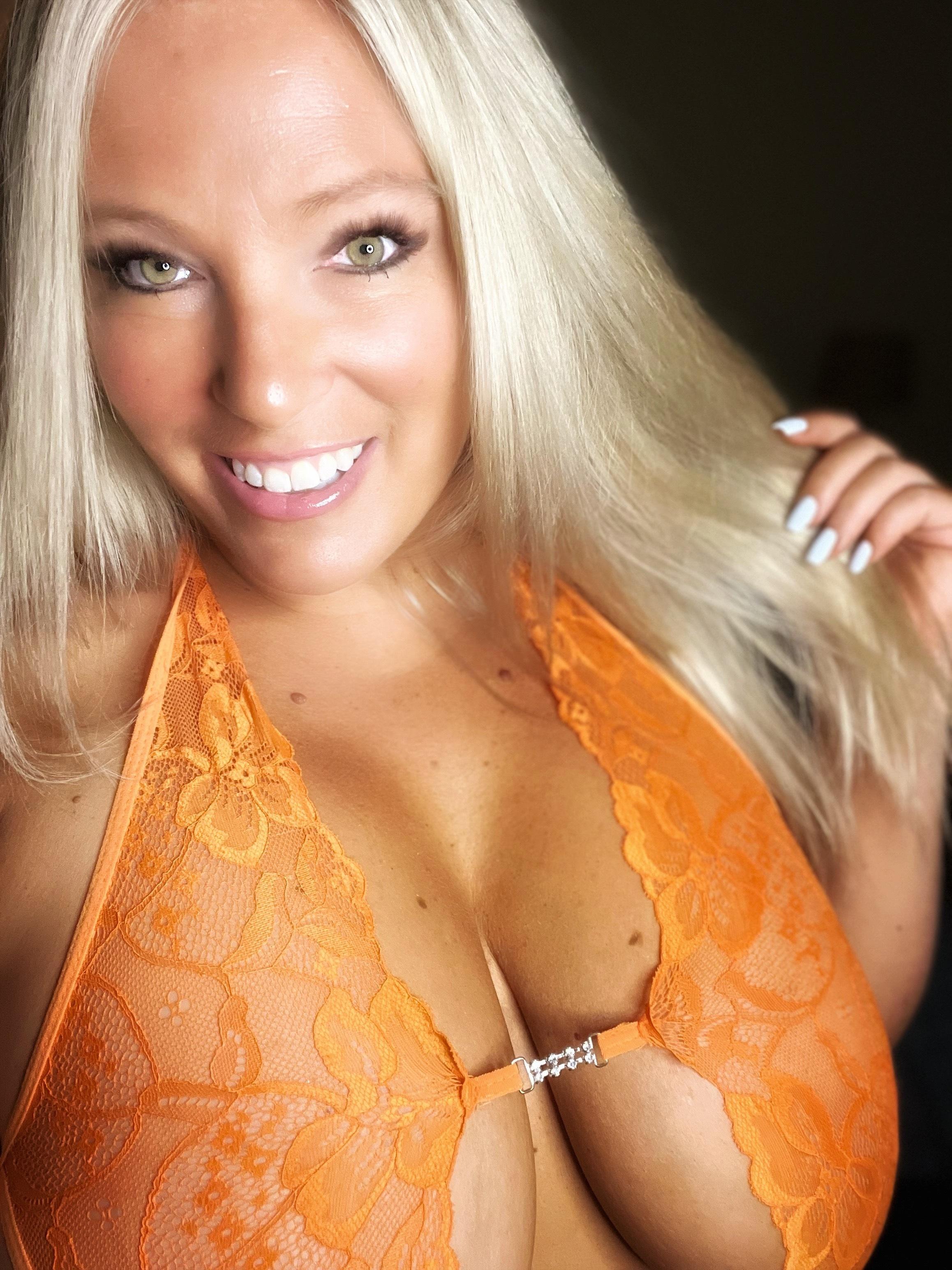 Brooke BIG TITS 💞 profile image