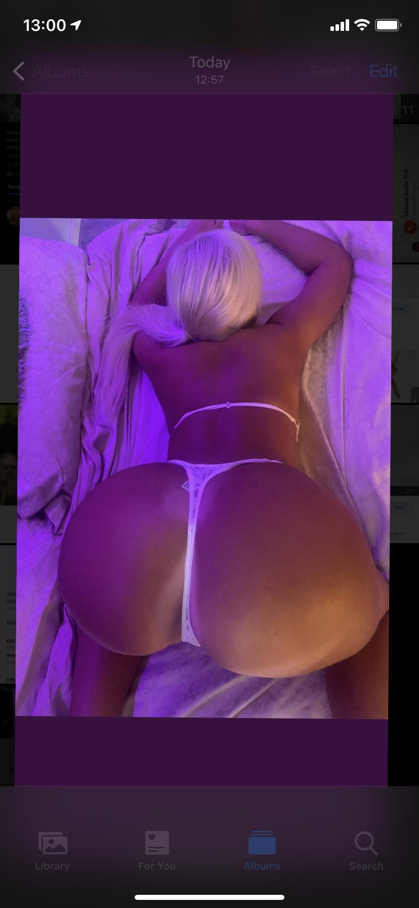 Miss blondie profile image