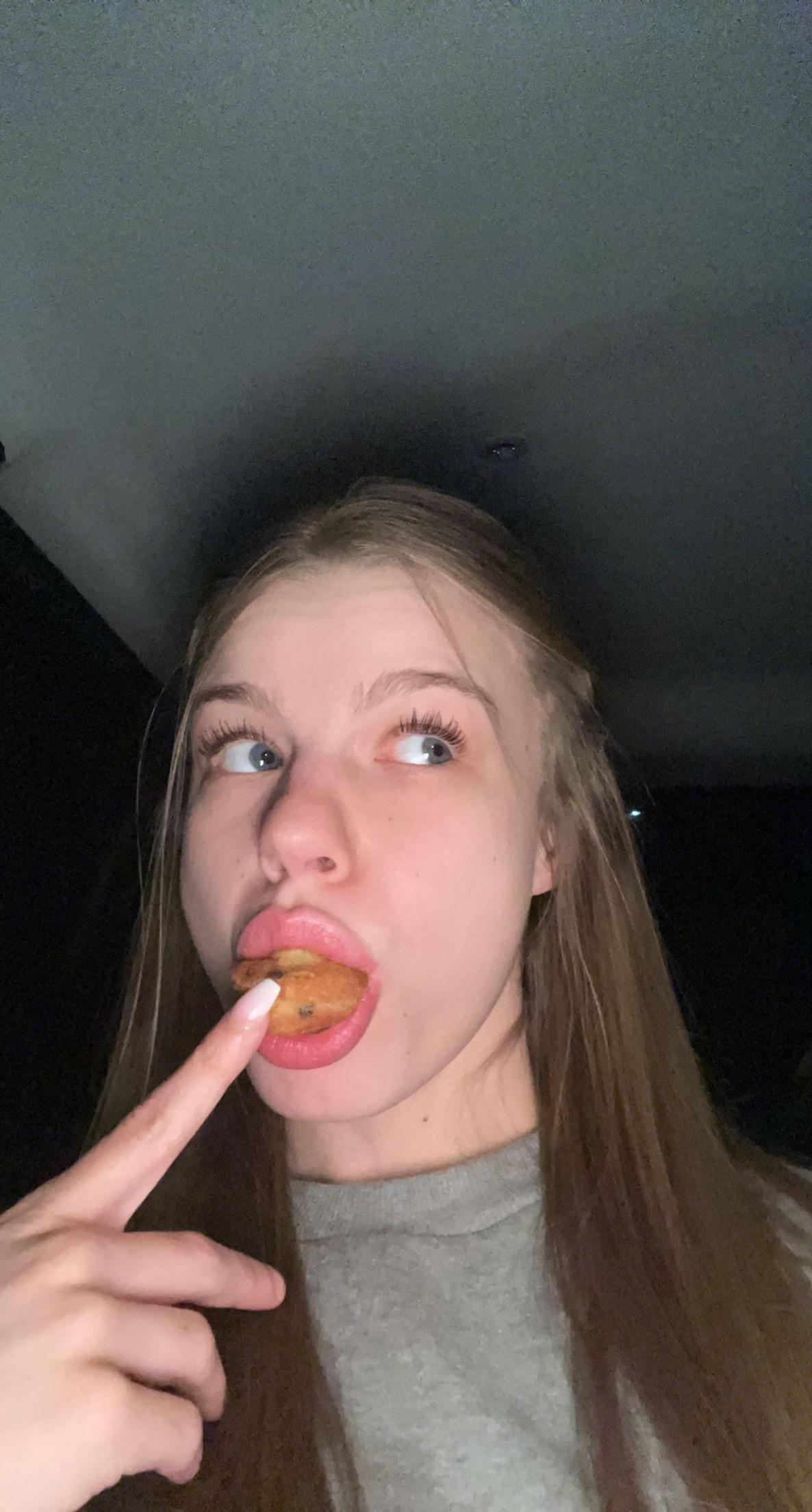 Nikki ✨ profile image