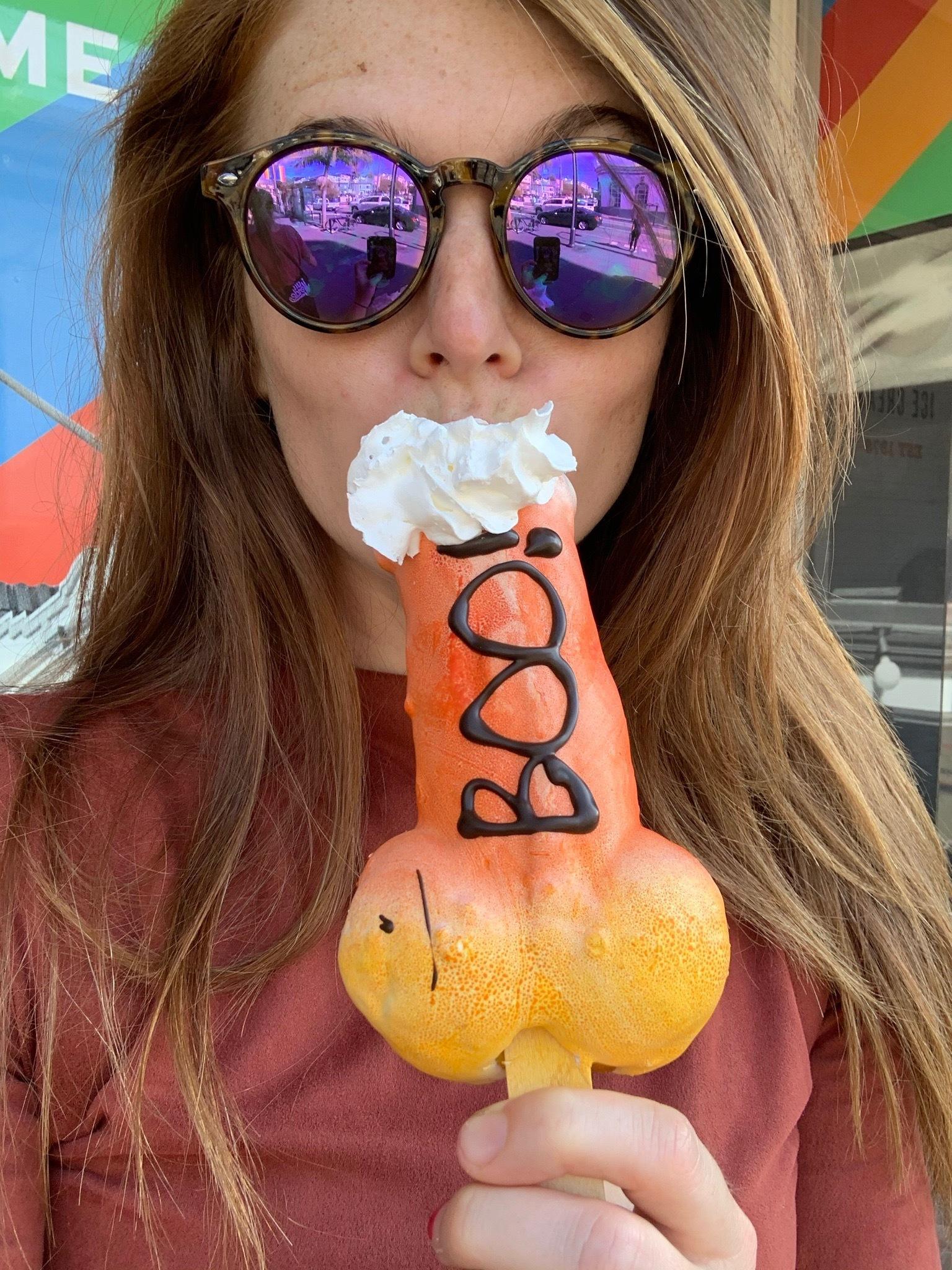 Emma Stoned profile image