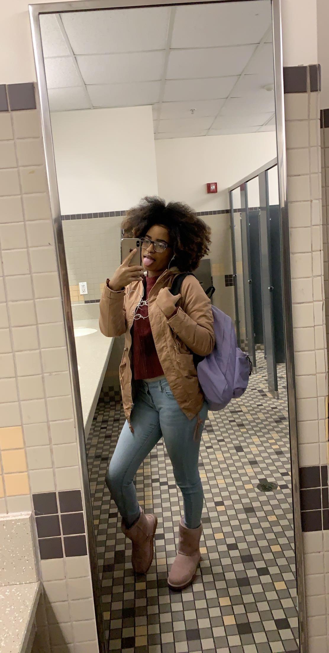 Nasty College Student 👩🏾‍🦱💎💦 profile image