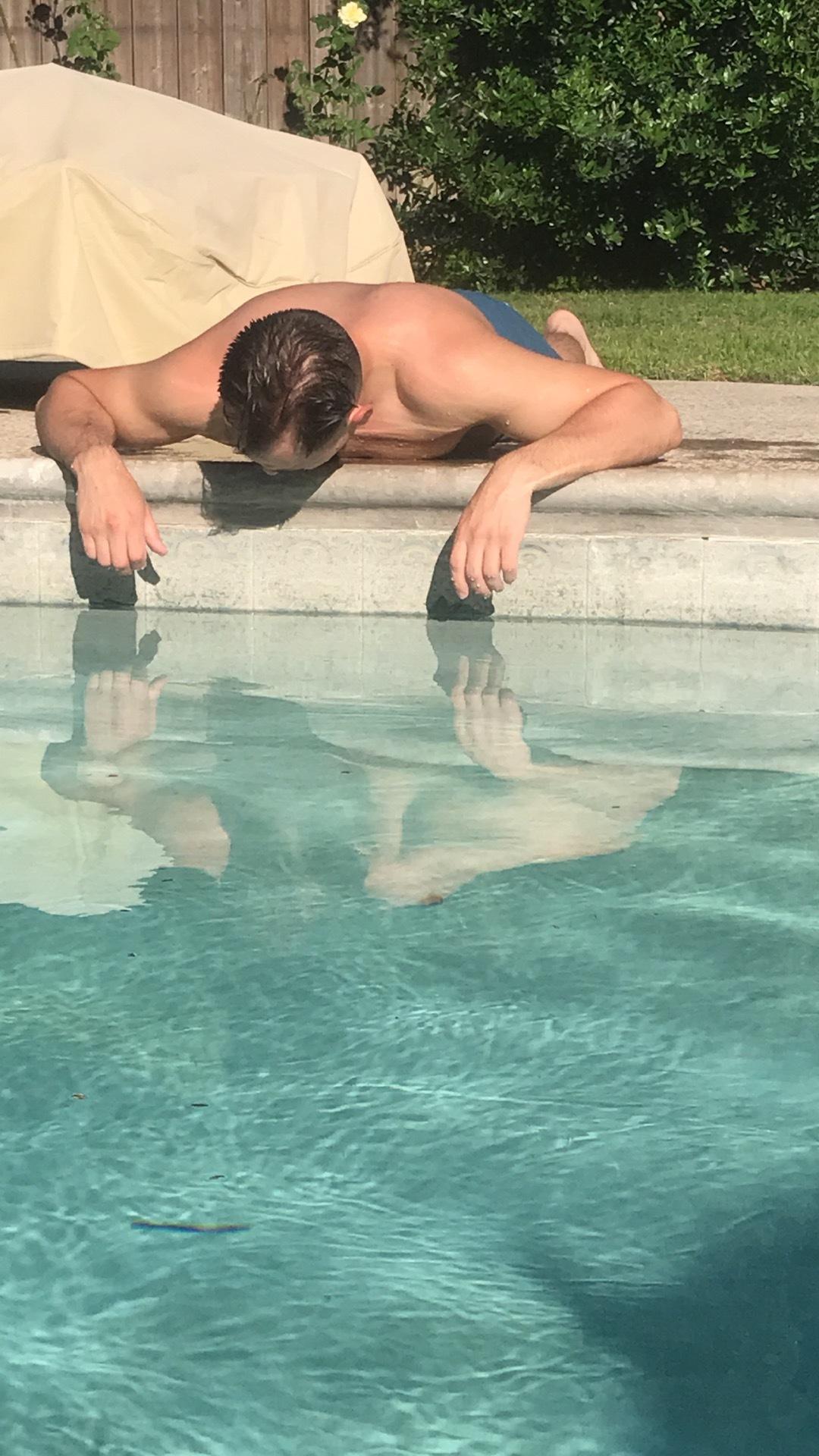 The bro’s next door profile image