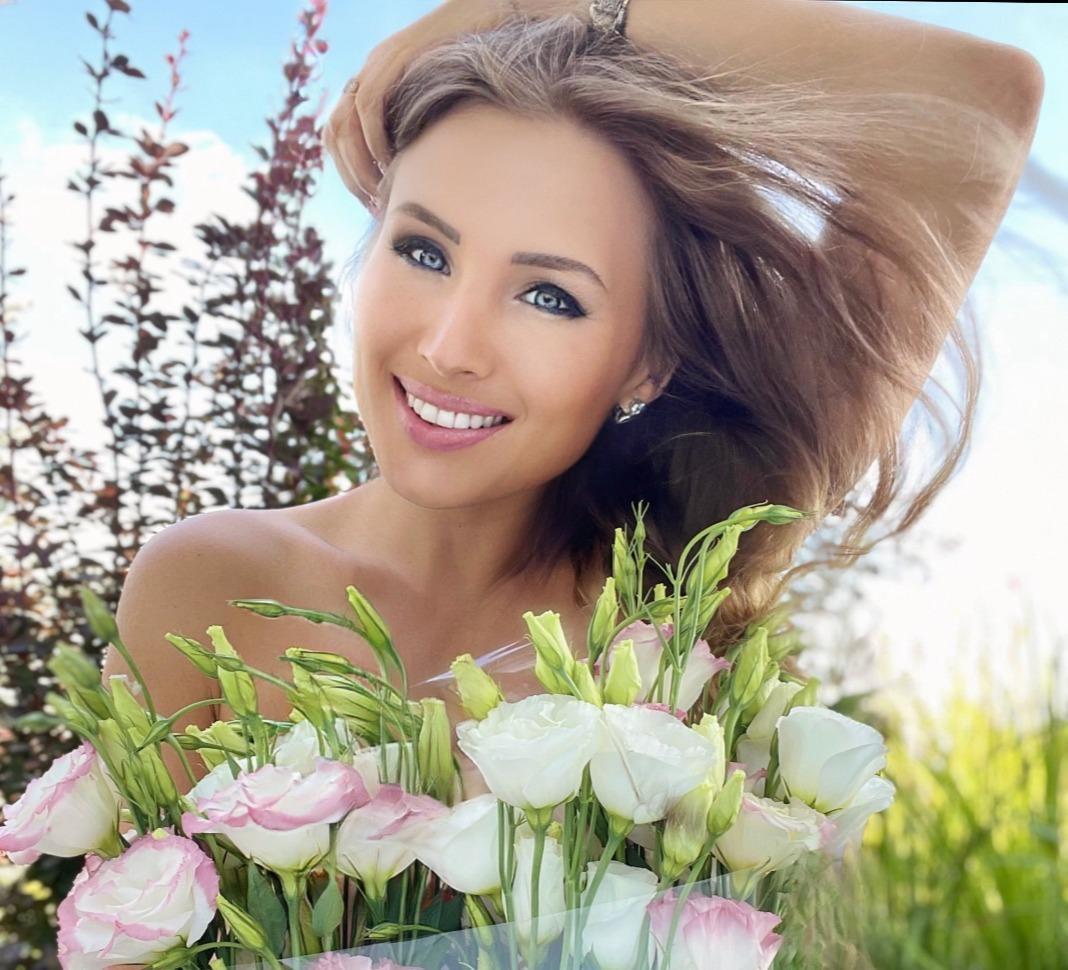 Loona VIP Sex Therapist profile image