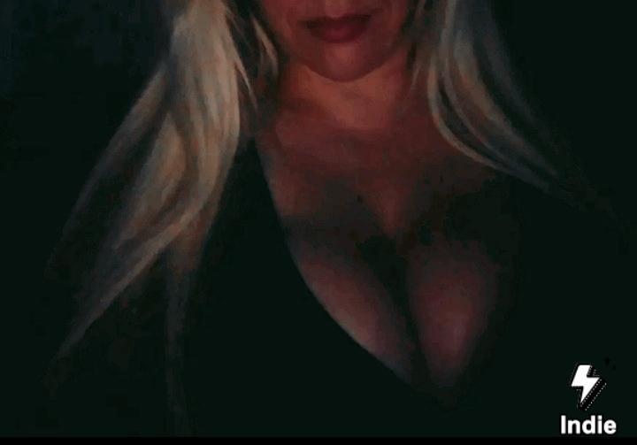 Natural blond86 profile image