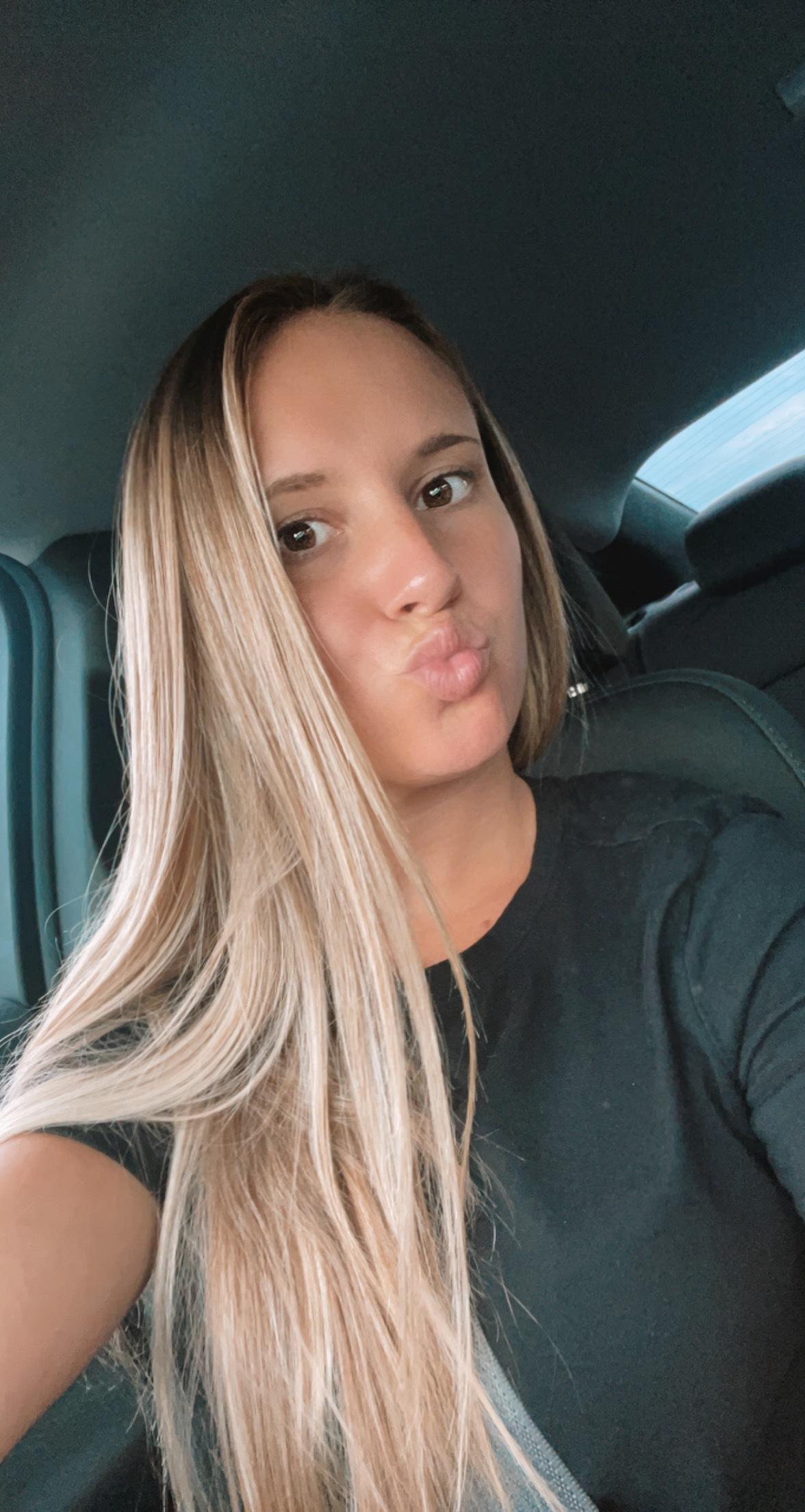 Holidae. profile image