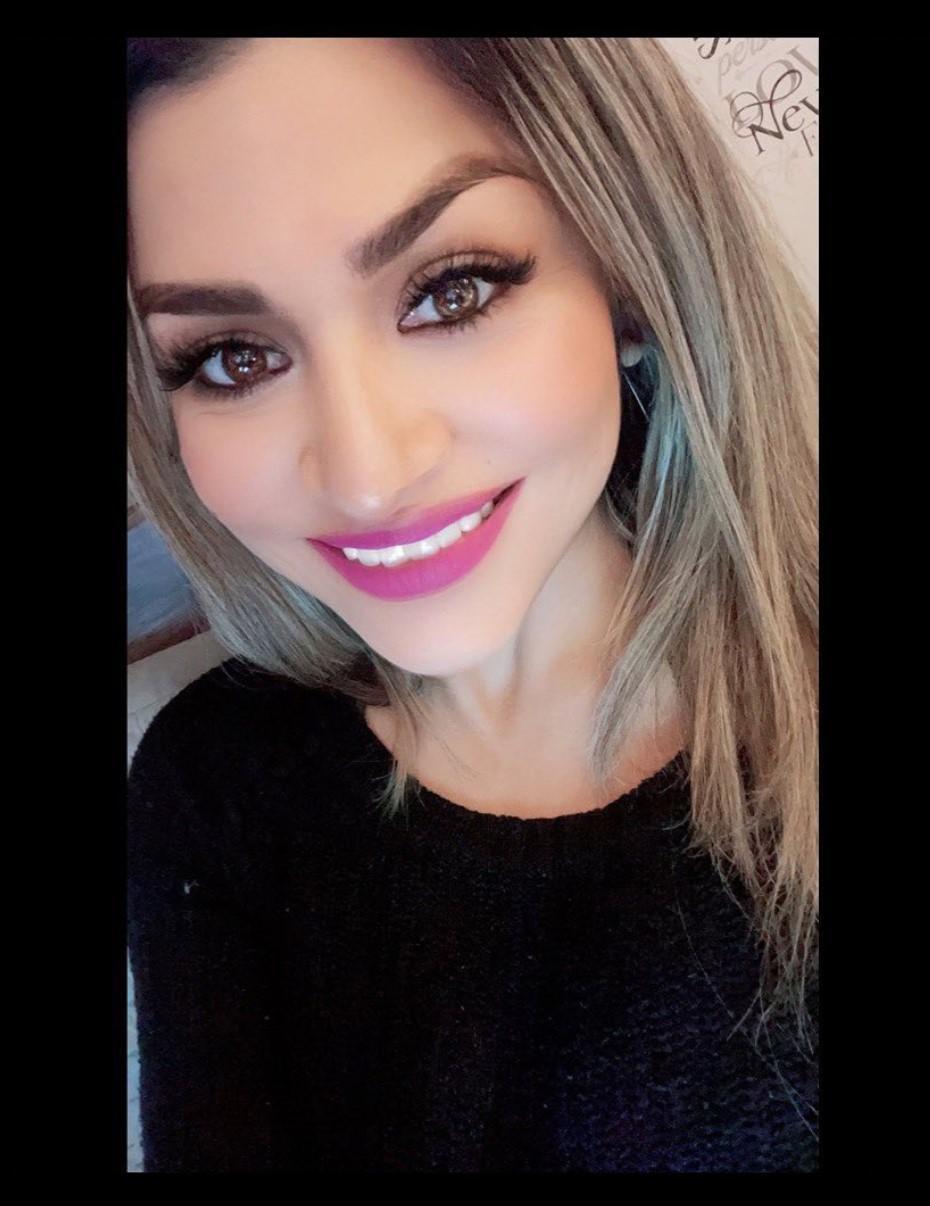 Lola Bennett profile image