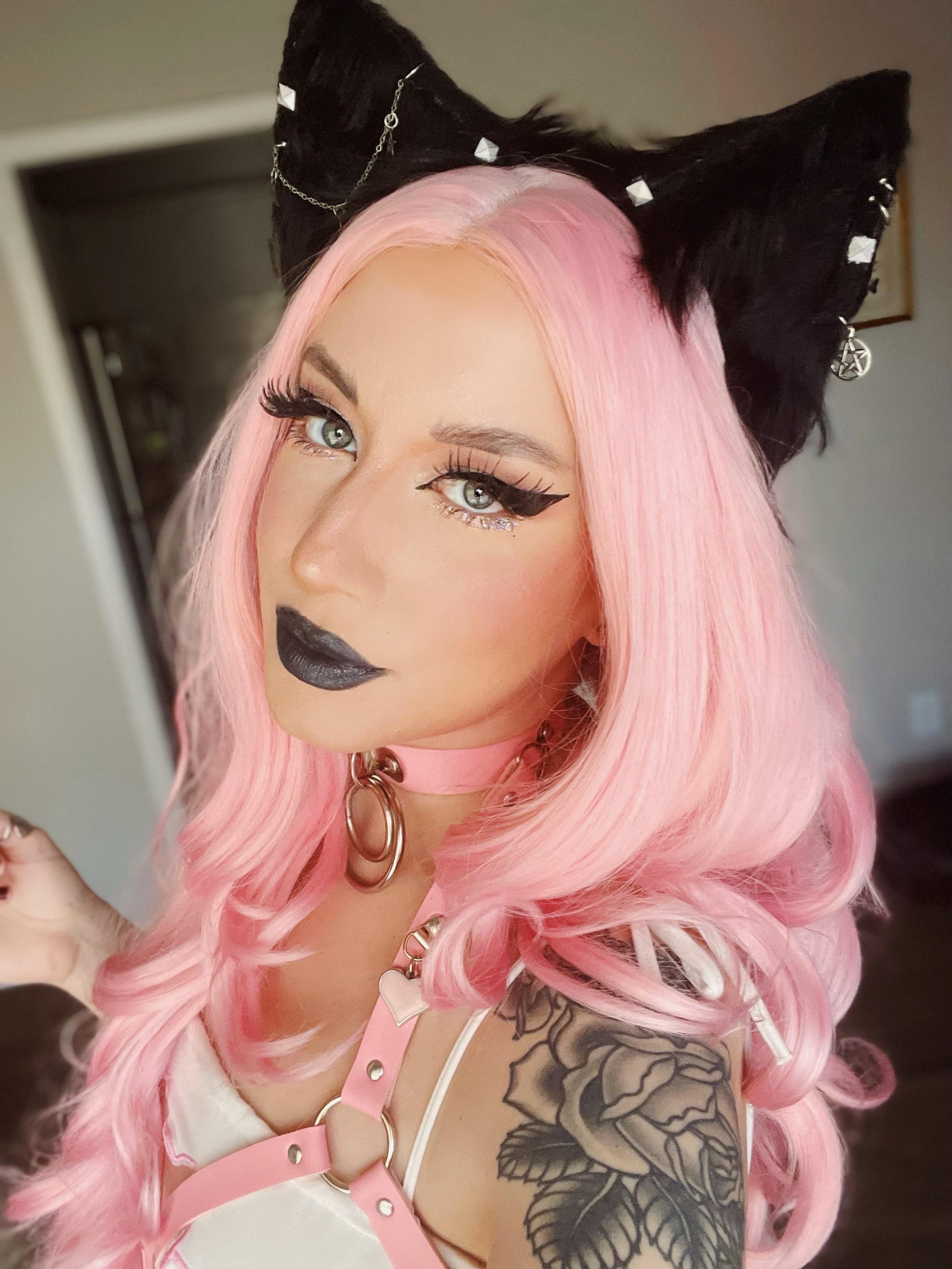 ✨Divy Moon VIP🌙✨🖤 profile image