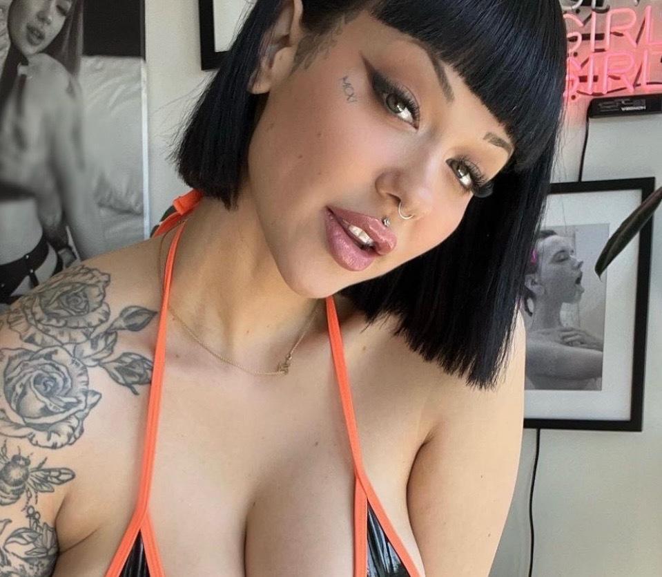 lorettaxrose profile image