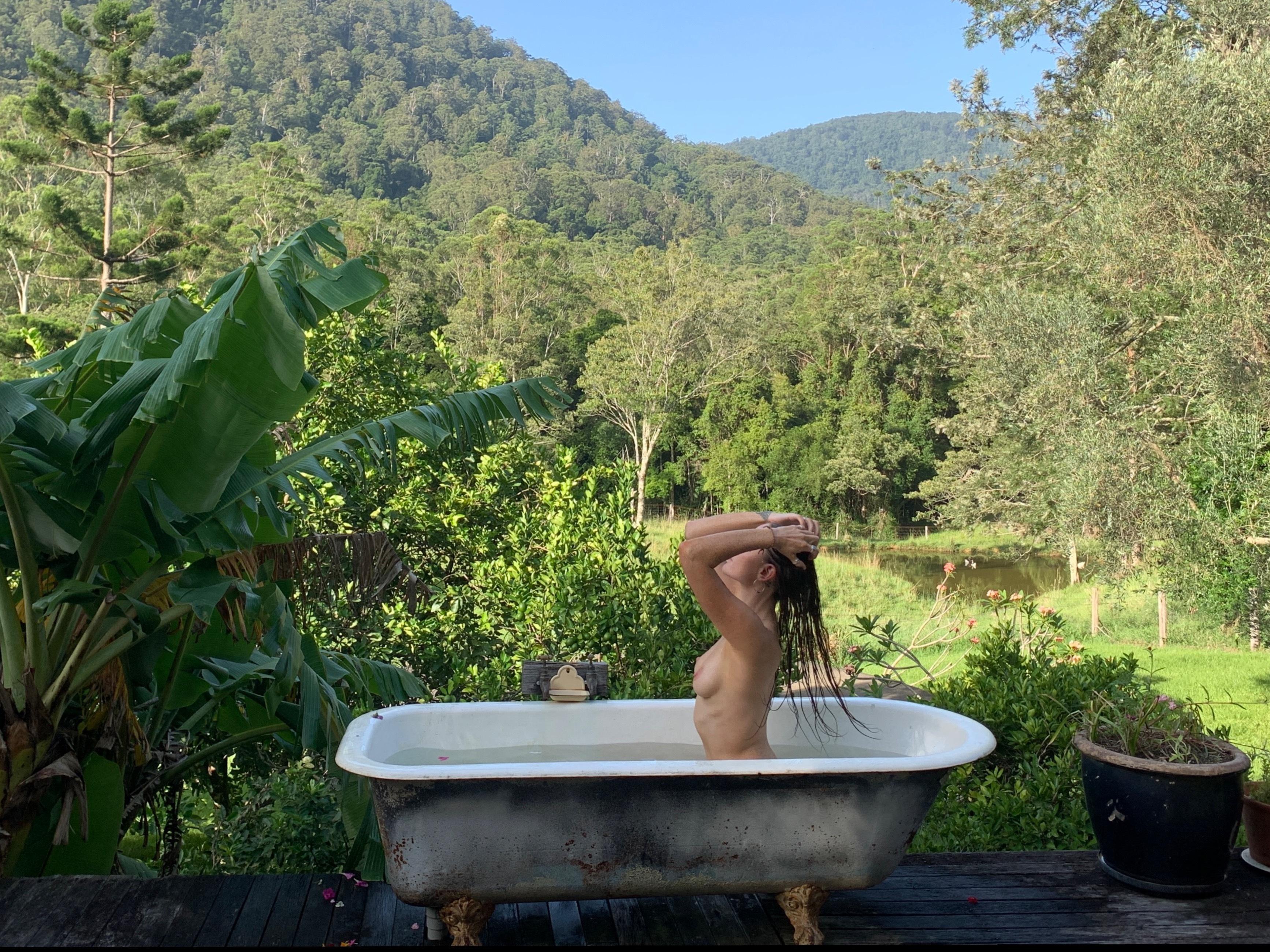 𝓡𝓸𝓼𝓮 profile image