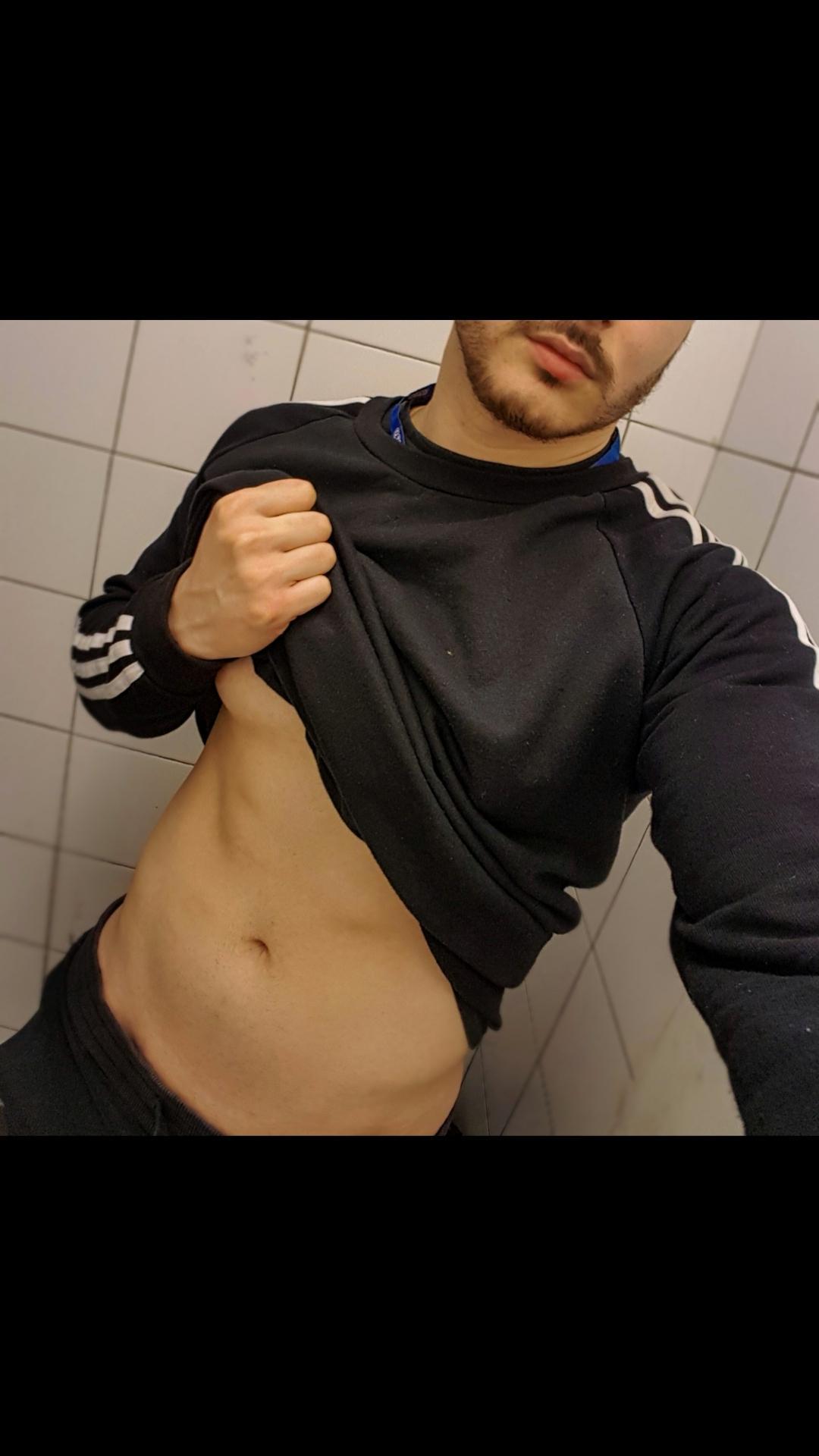 Chris Varne profile image