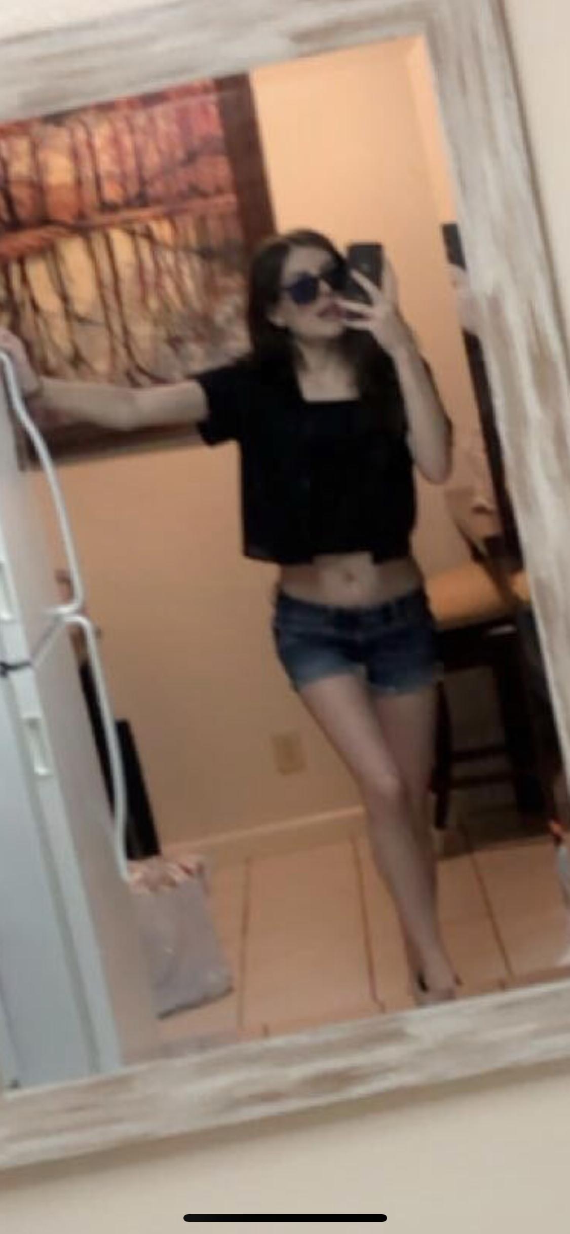 Sissy Bee profile image