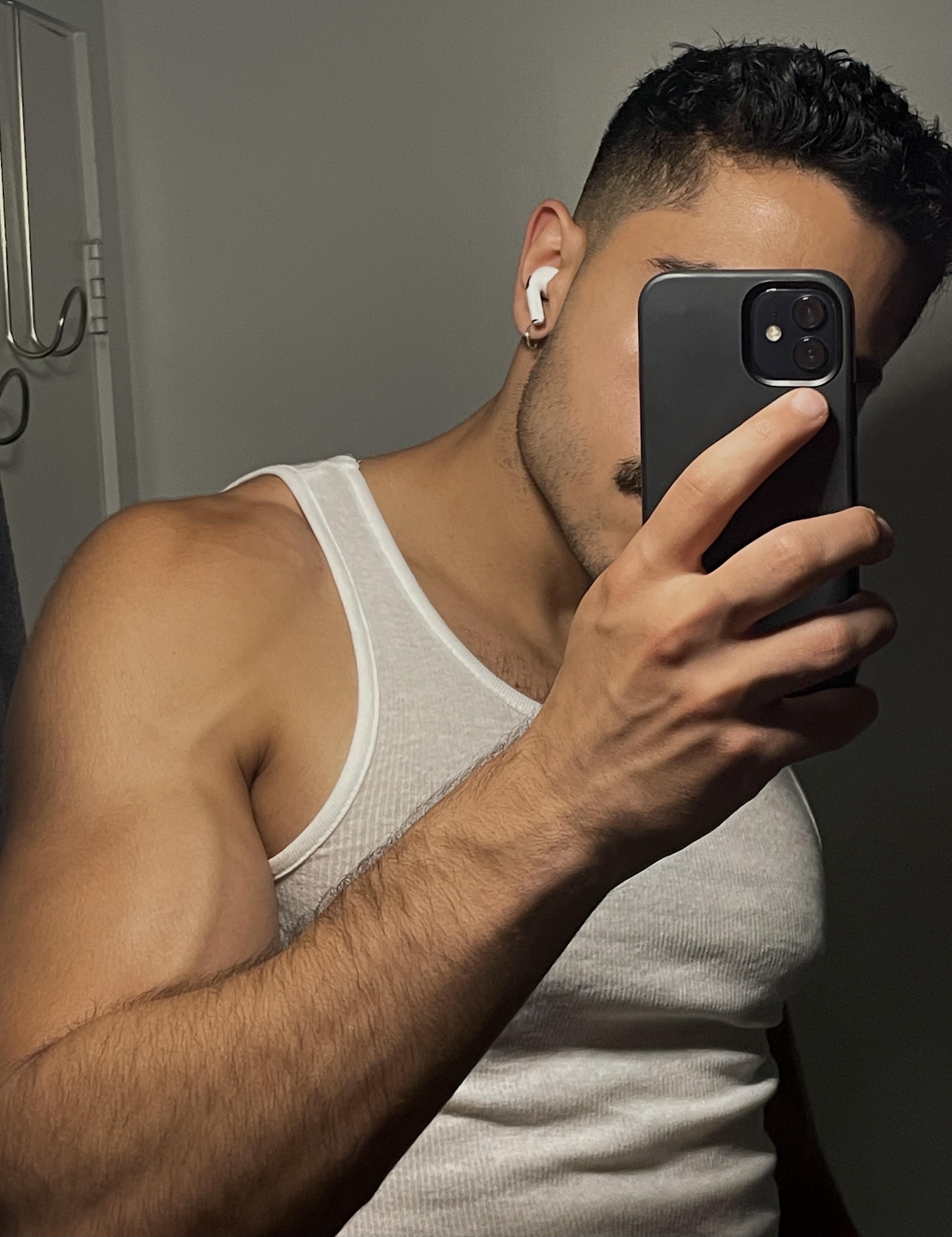 Ze ⚡️ profile image