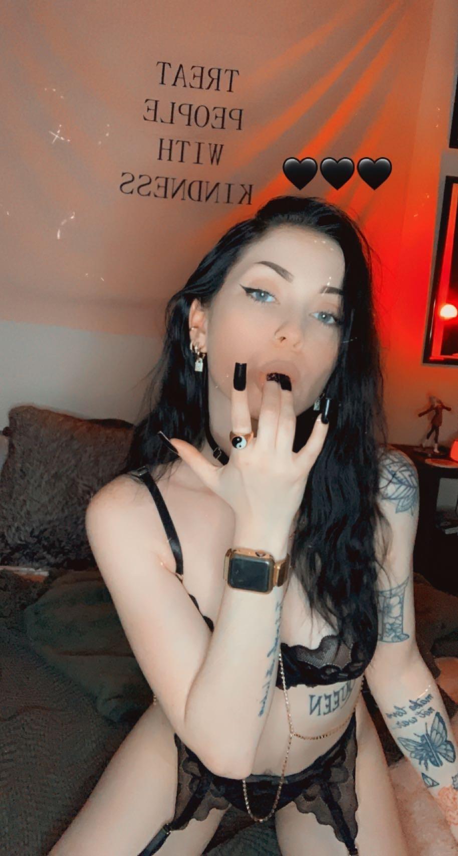 Babygirlbella profile image