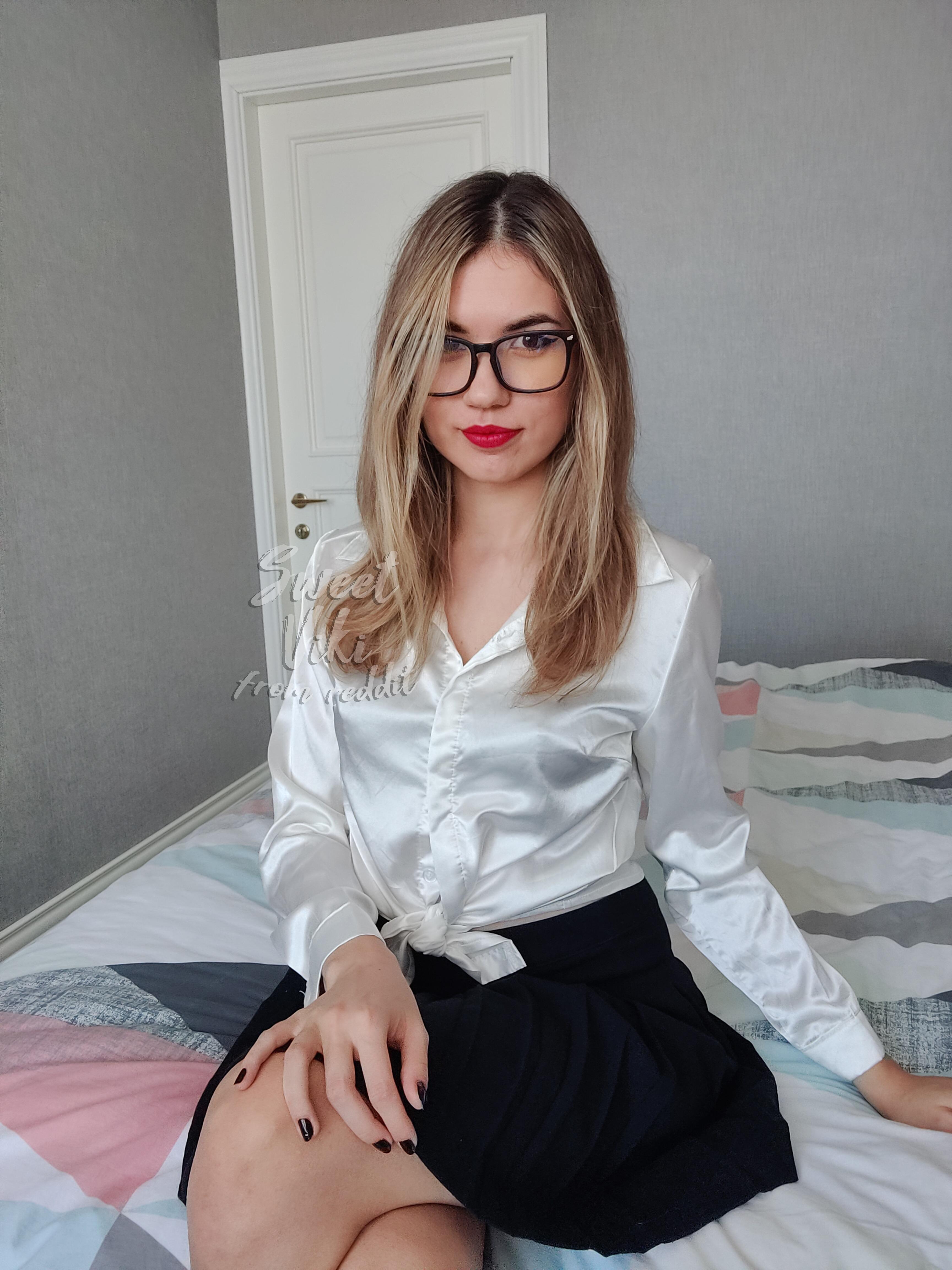 SweetViki profile image