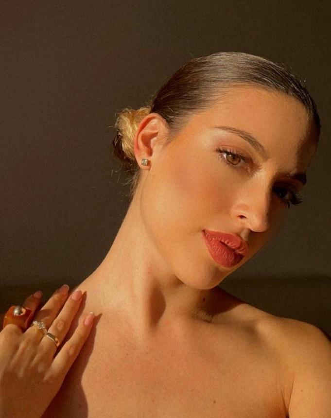 J E S S profile image