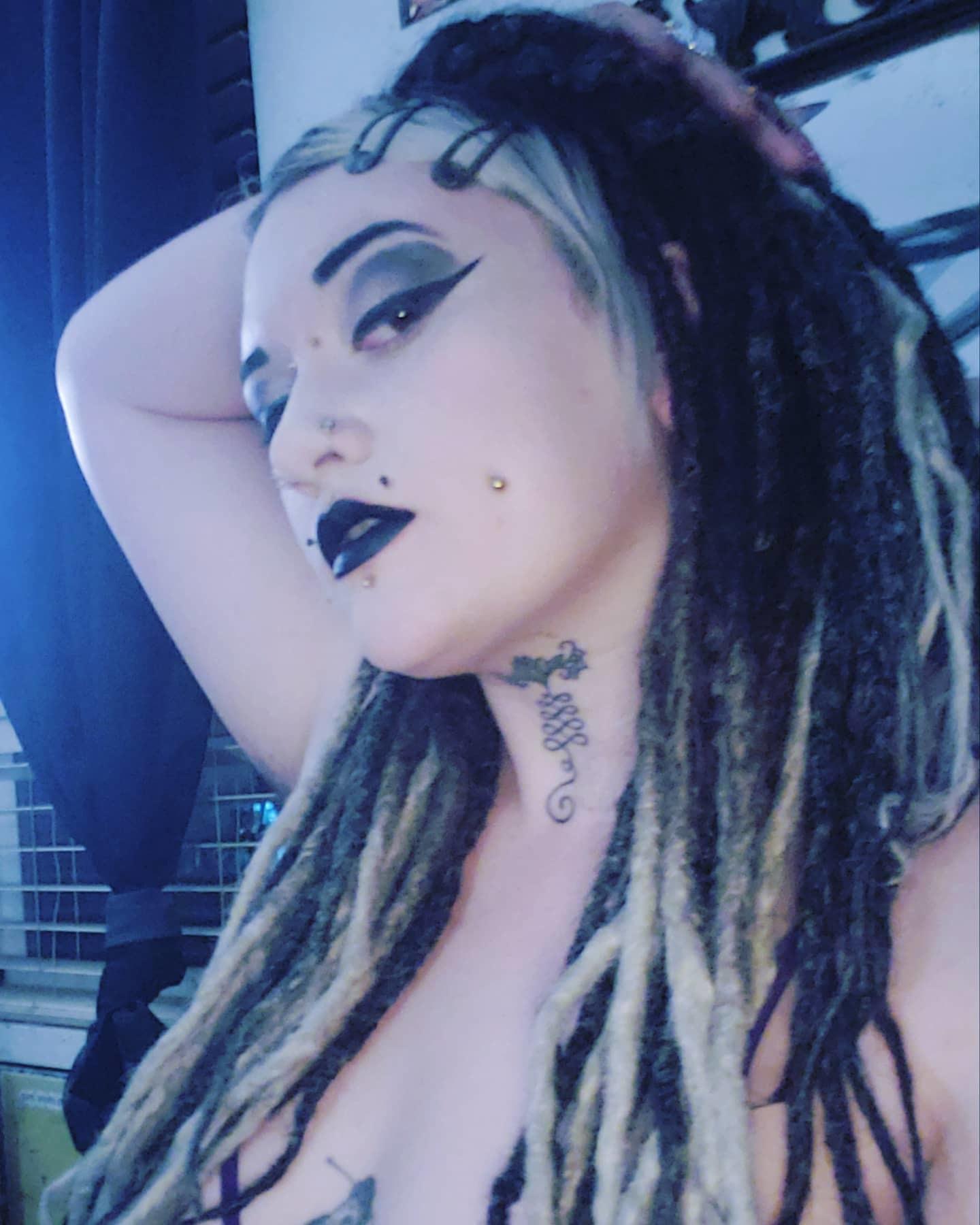 Willow Wicked profile image