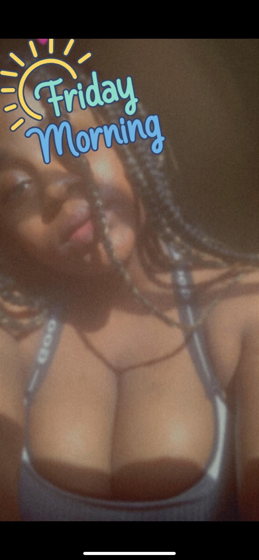 UR perfect girl🦋 profile image