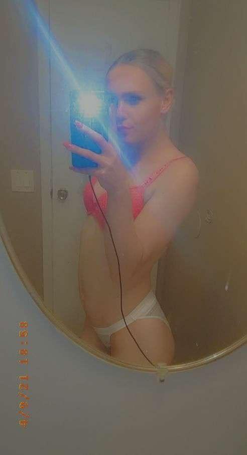 Ashley Babyy ❄️❤️ profile image