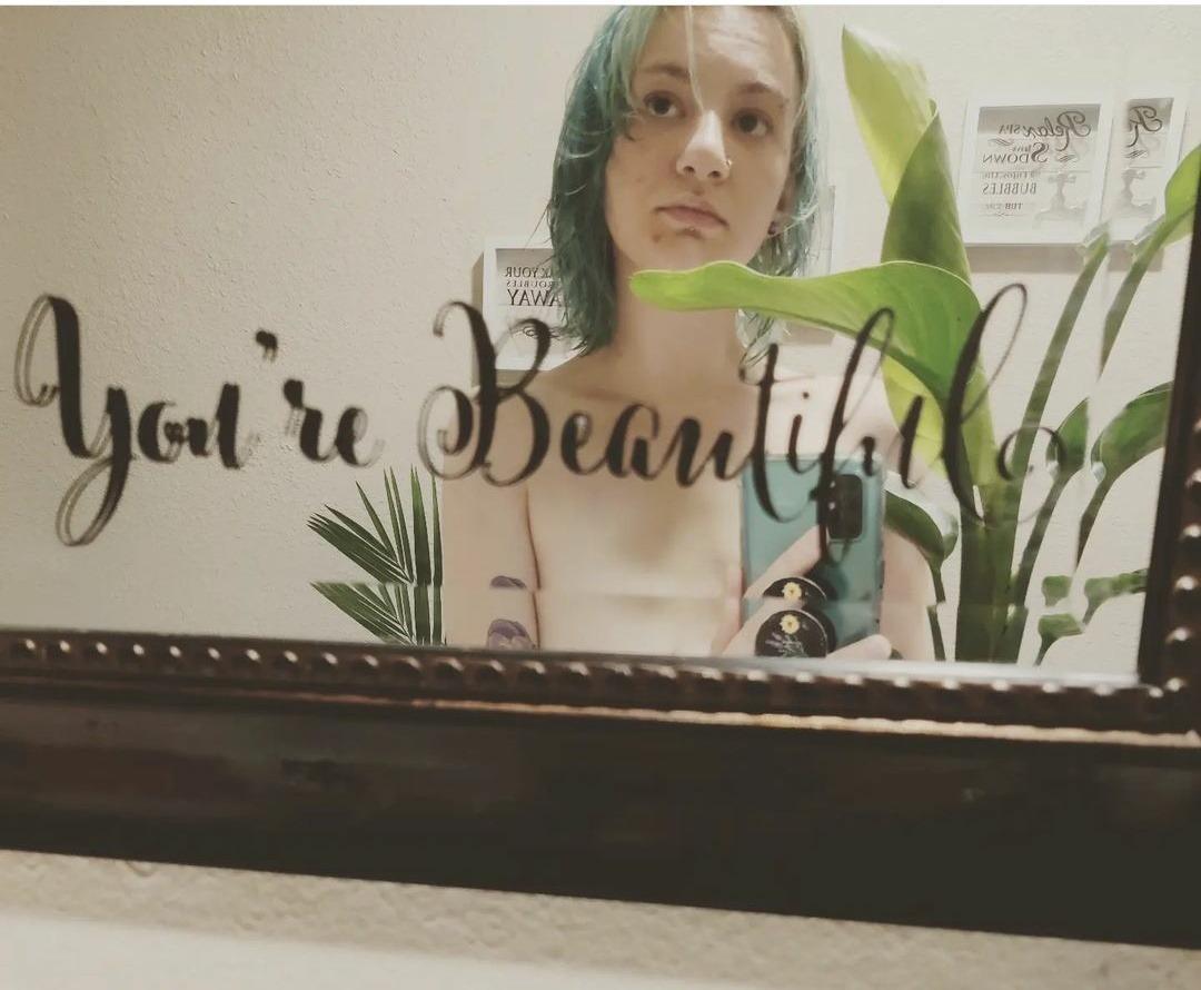 Manic 🍓 profile image