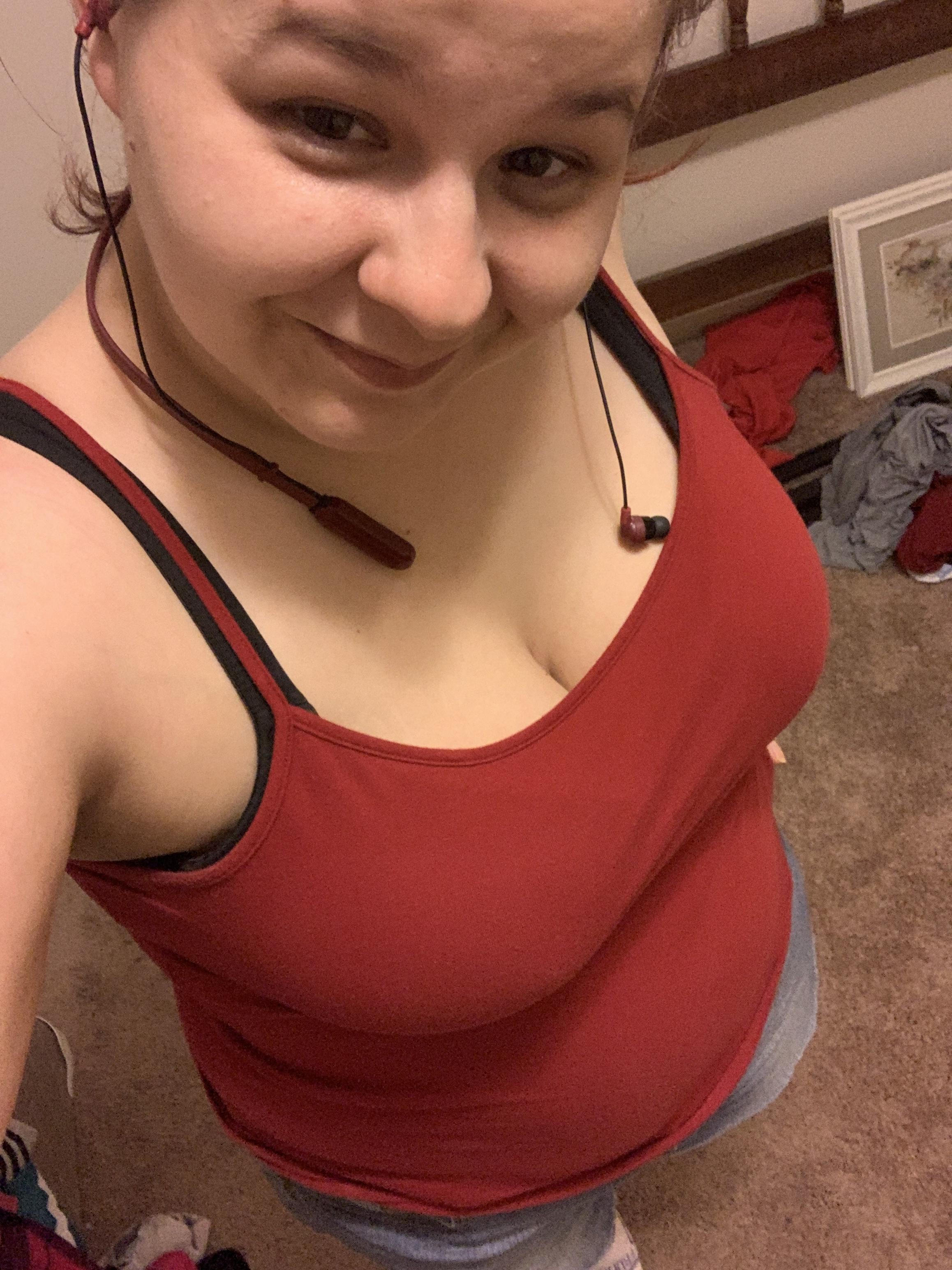 Sarah 👑 profile image