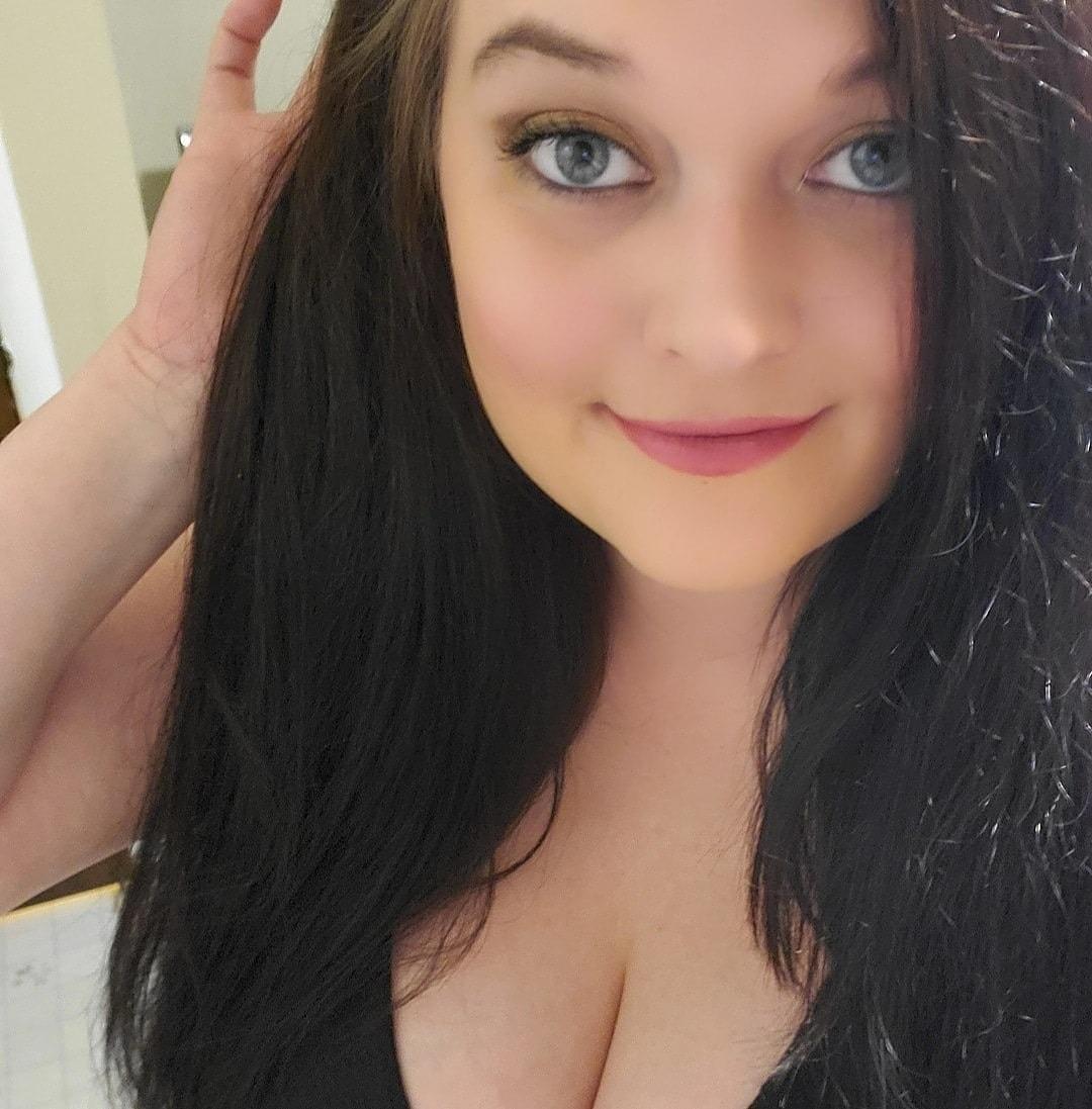 Lauraleigh 🎀 4'10🤗 Big Tits🎀 profile image