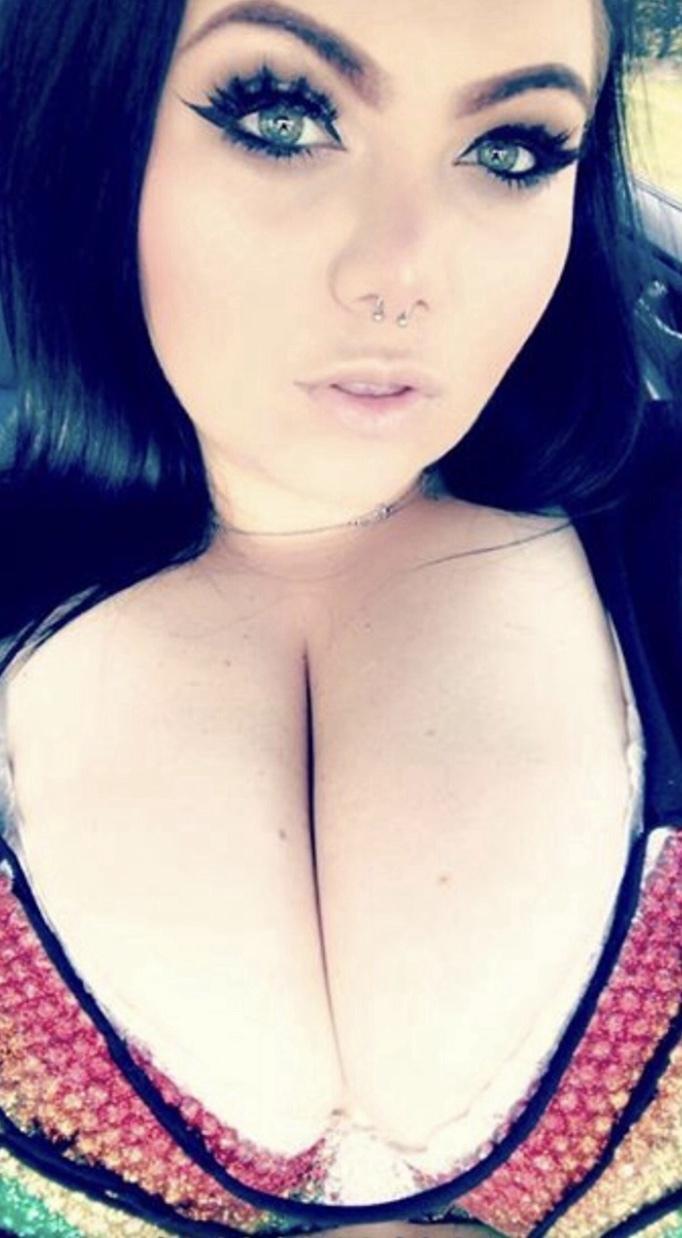 Lauren Camp profile image